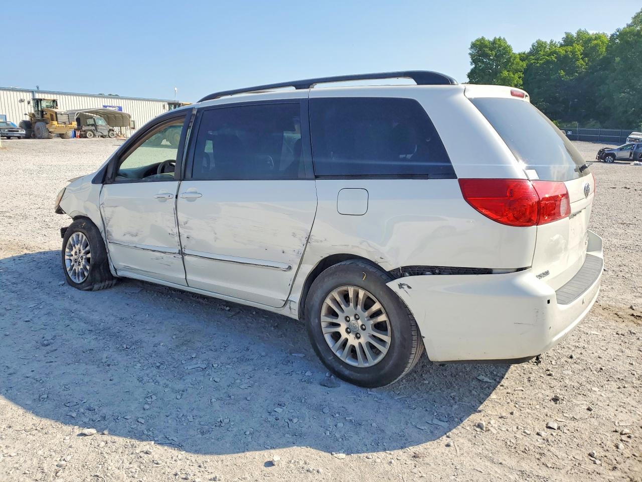 2010 Toyota Sienna Xle White vin: 5TDYK4CC9AS319616