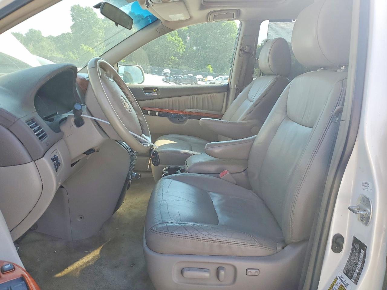 2010 Toyota Sienna Xle White vin: 5TDYK4CC9AS319616