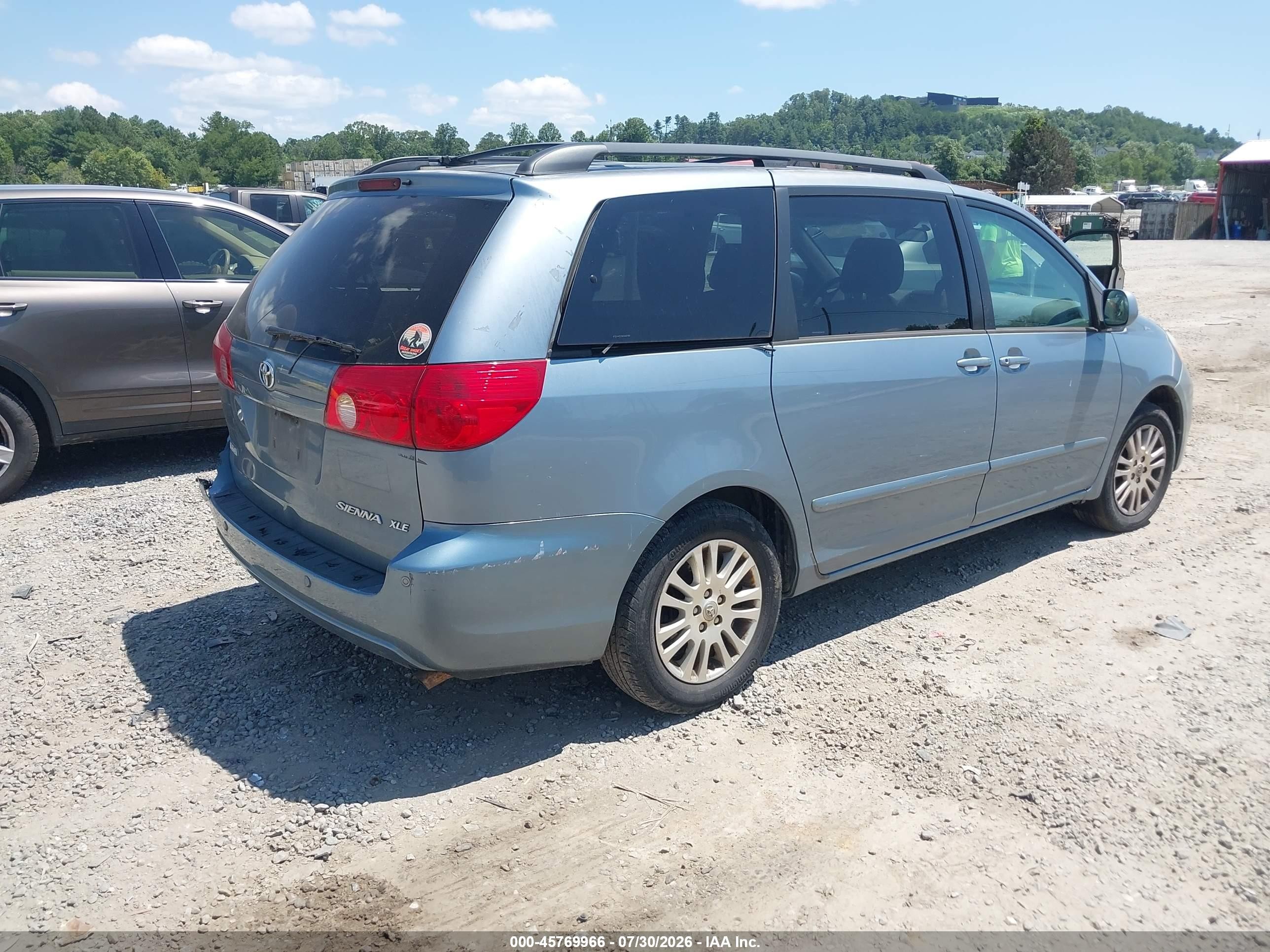 2010 Toyota Sienna Xle Blue vin: 5TDYK4CC9AS320720