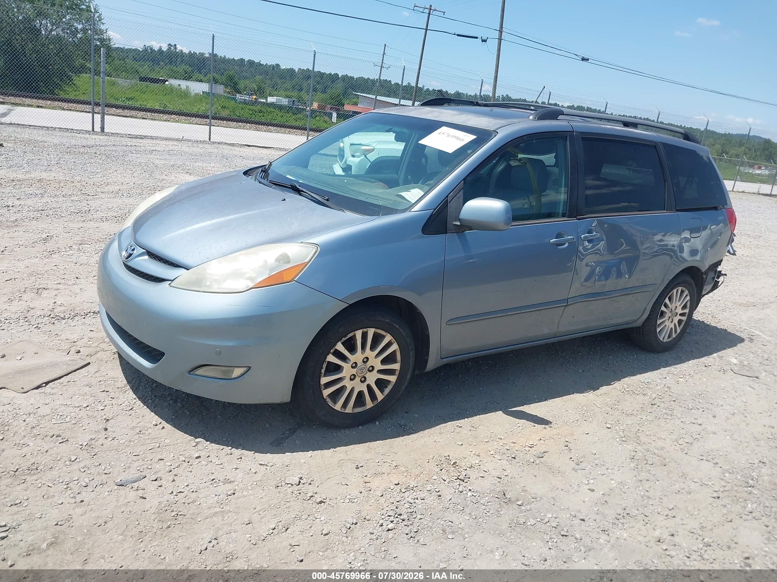 2010 Toyota Sienna Xle Blue vin: 5TDYK4CC9AS320720