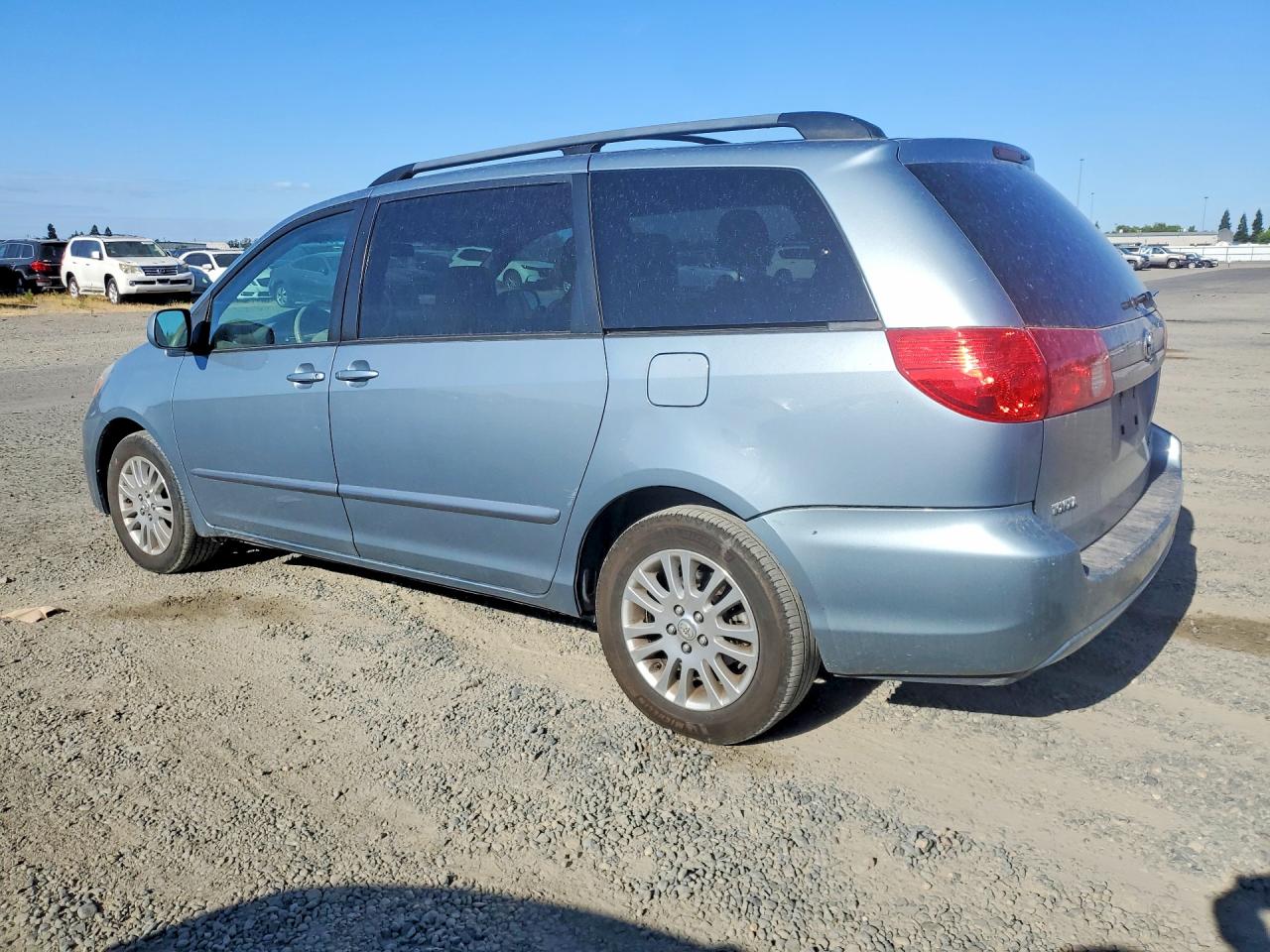 2010 Toyota Sienna Xle Blue vin: 5TDYK4CC9AS331619