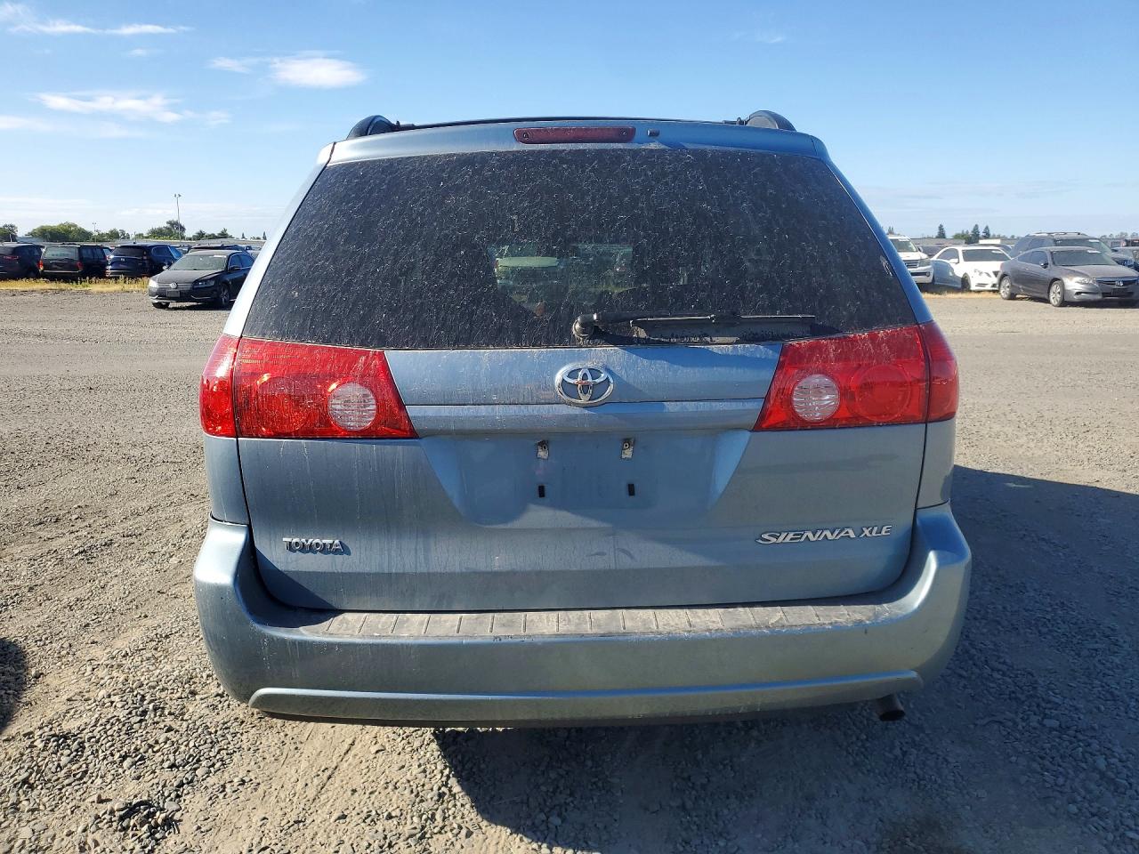 2010 Toyota Sienna Xle Blue vin: 5TDYK4CC9AS331619