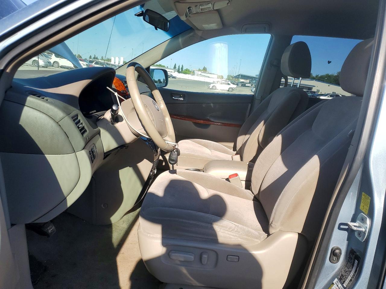 2010 Toyota Sienna Xle Blue vin: 5TDYK4CC9AS331619