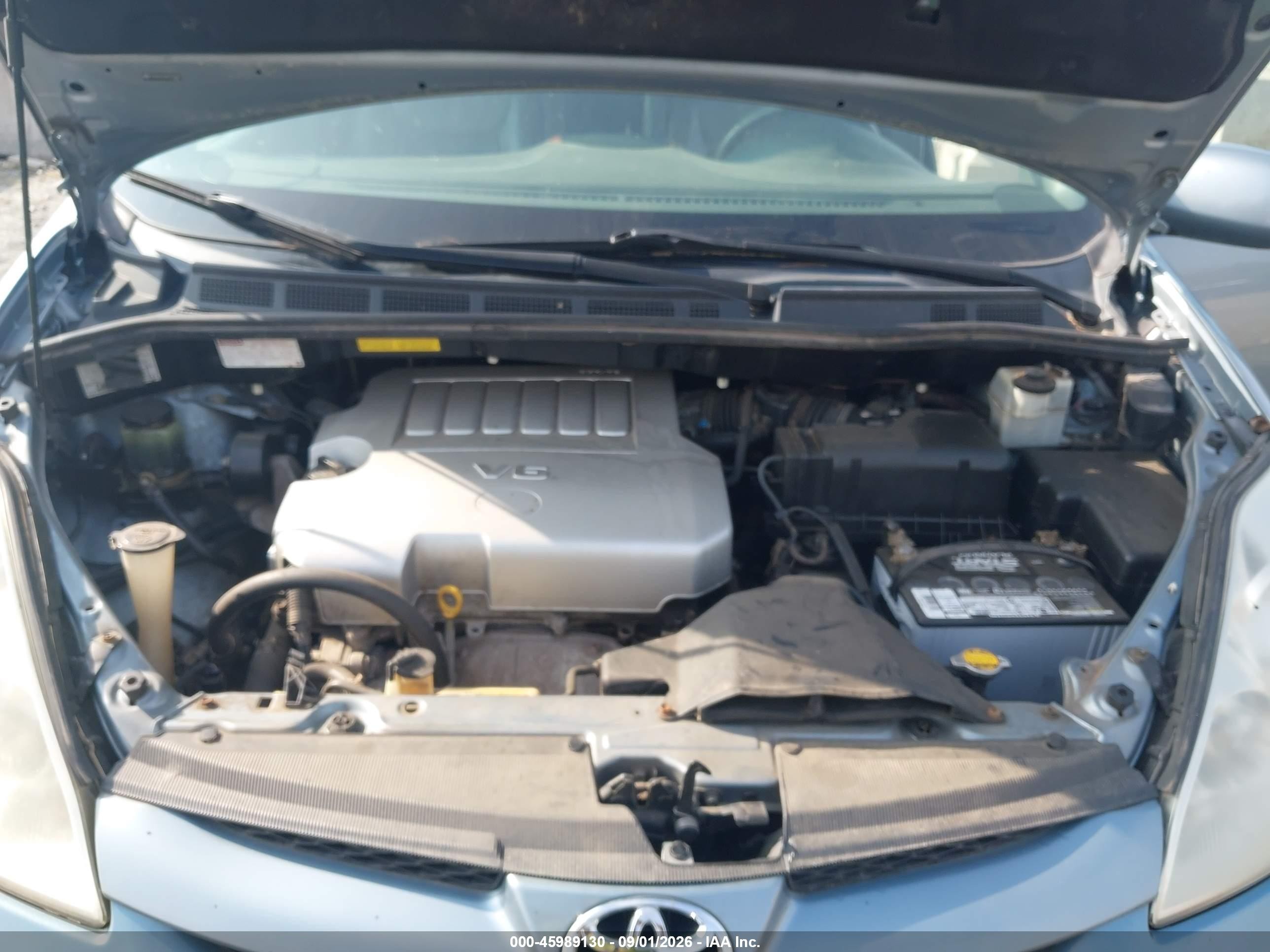 2010 Toyota Sienna Xle Light Blue vin: 5TDYK4CCXAS322007