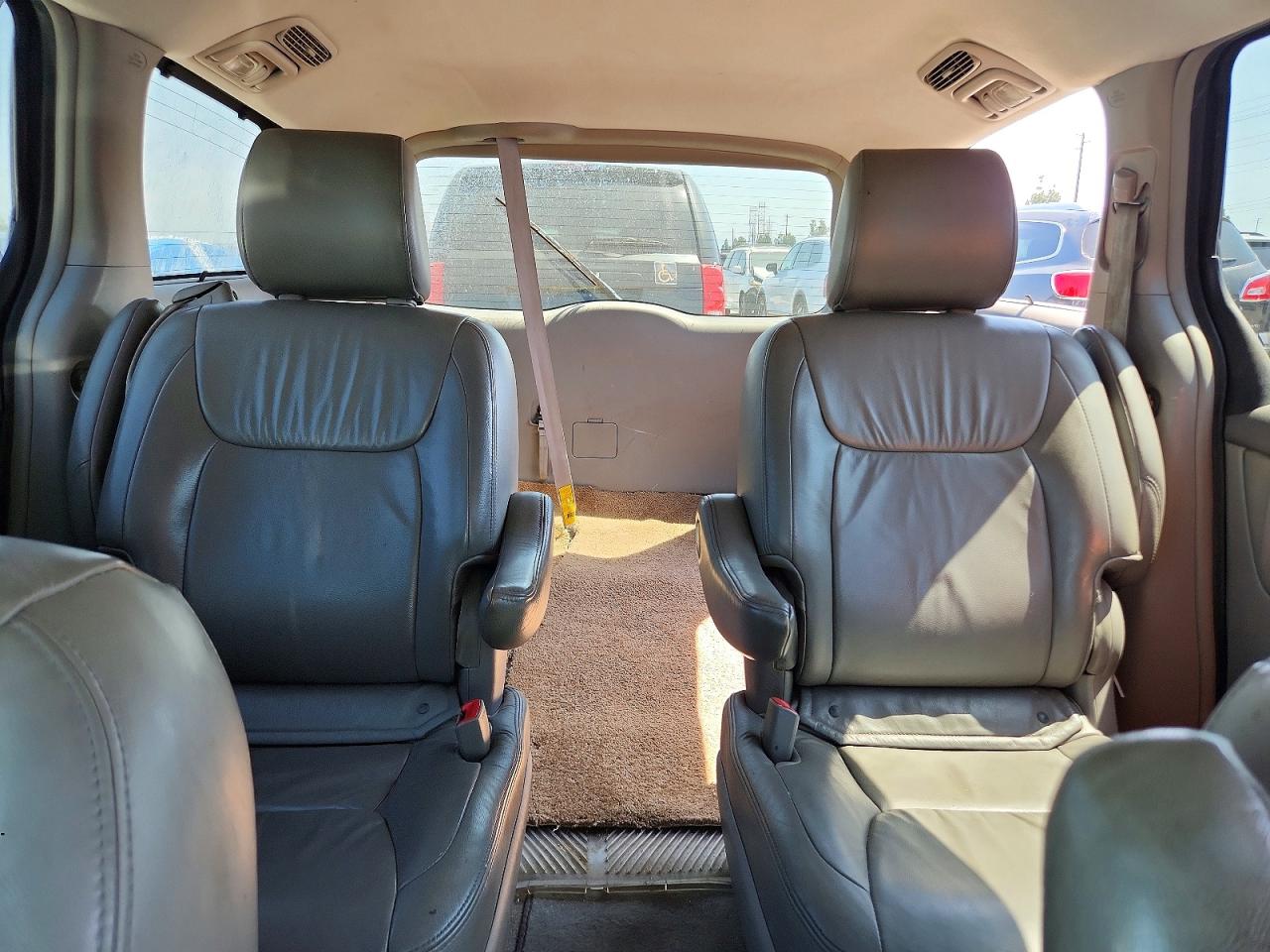 2010 Toyota Sienna Xle Charcoal vin: 5TDYK4CCXAS327840