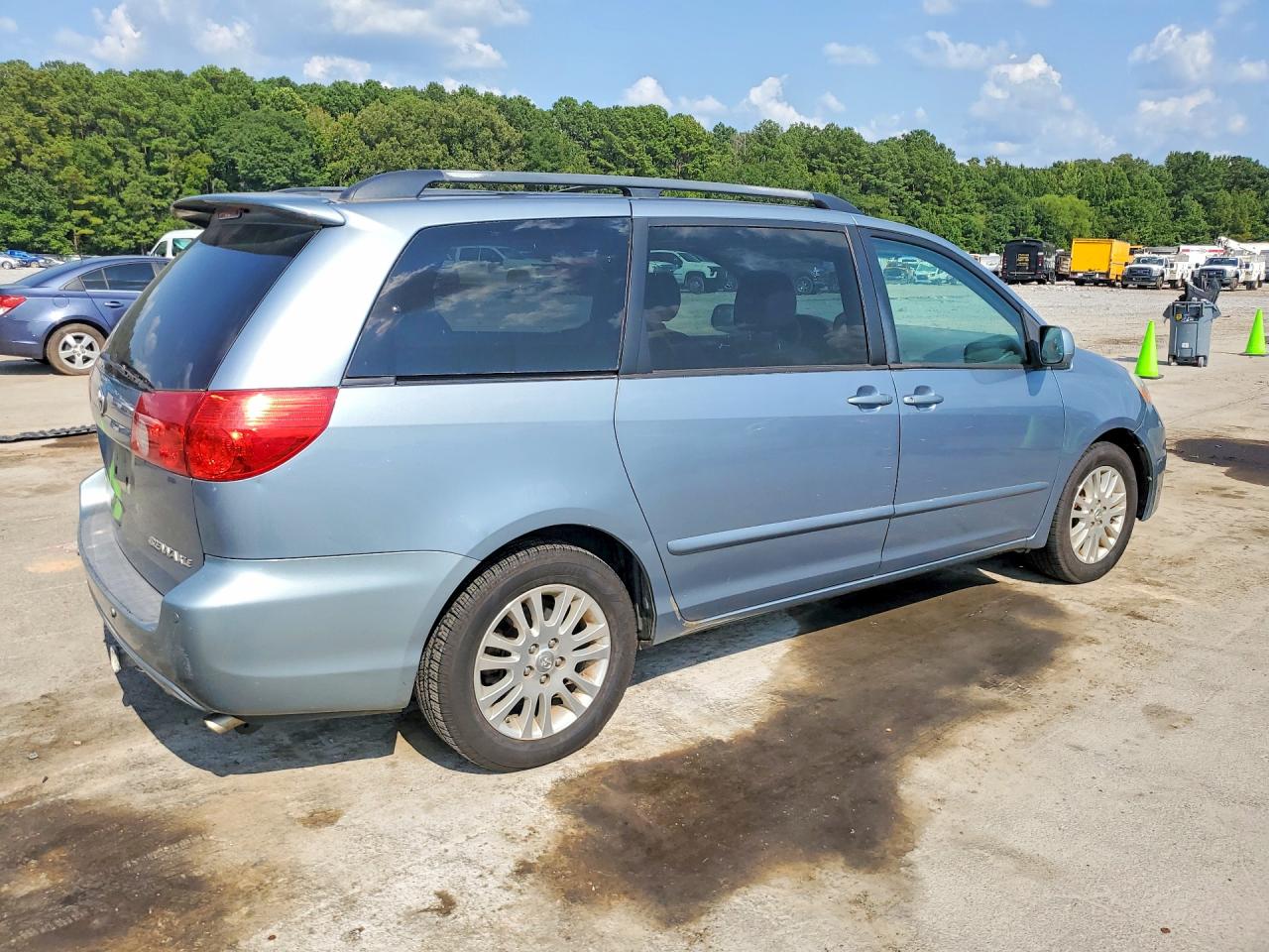 2010 Toyota Sienna Xle Blue vin: 5TDYK4CCXAS337610