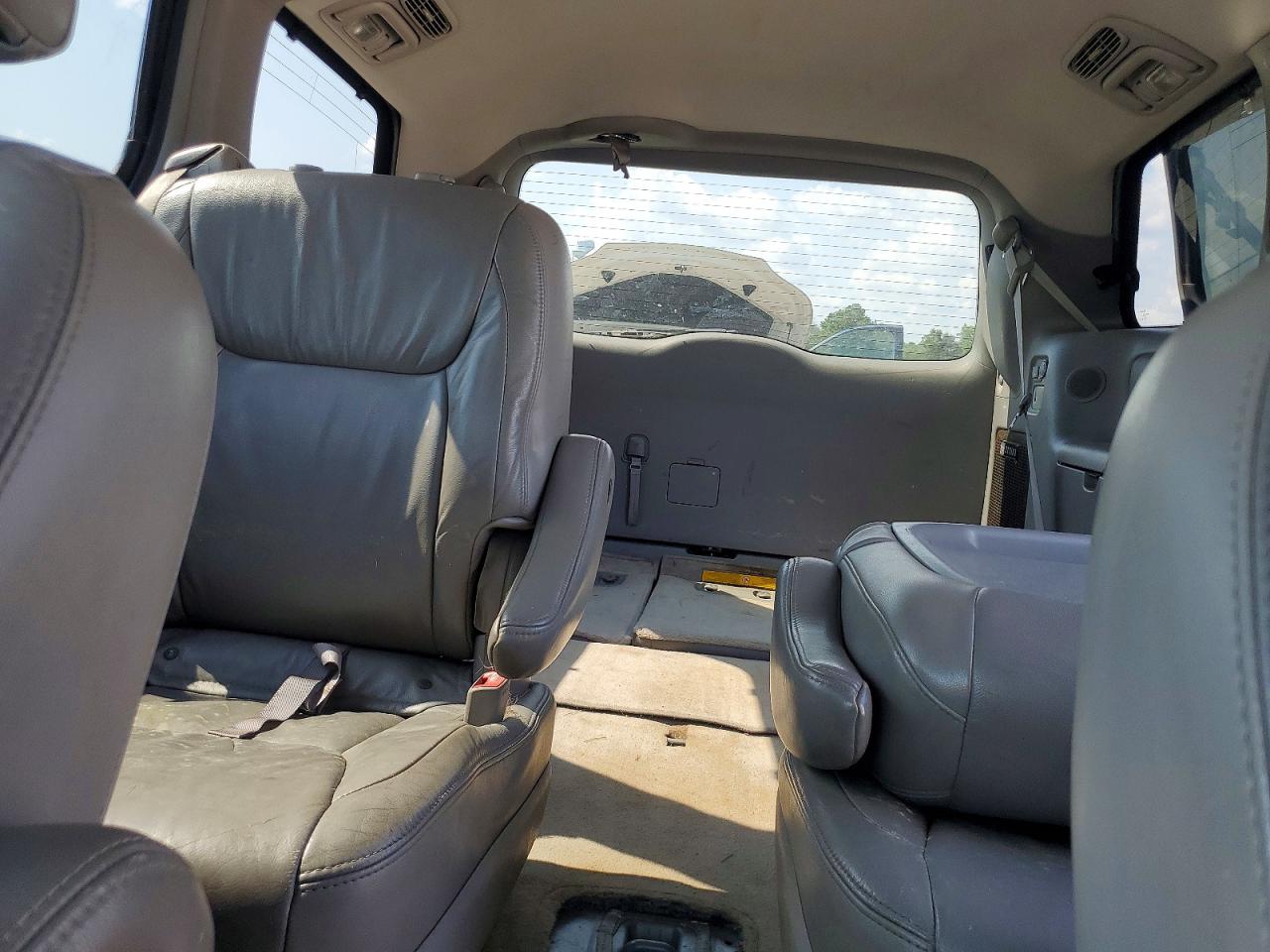 2010 Toyota Sienna Xle Blue vin: 5TDYK4CCXAS337610