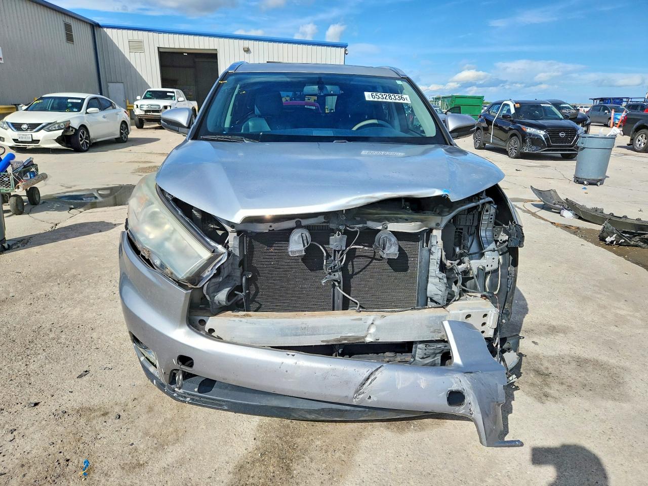 2014 Toyota Highlander Limited Silver vin: 5TDYKRFH0ES015925
