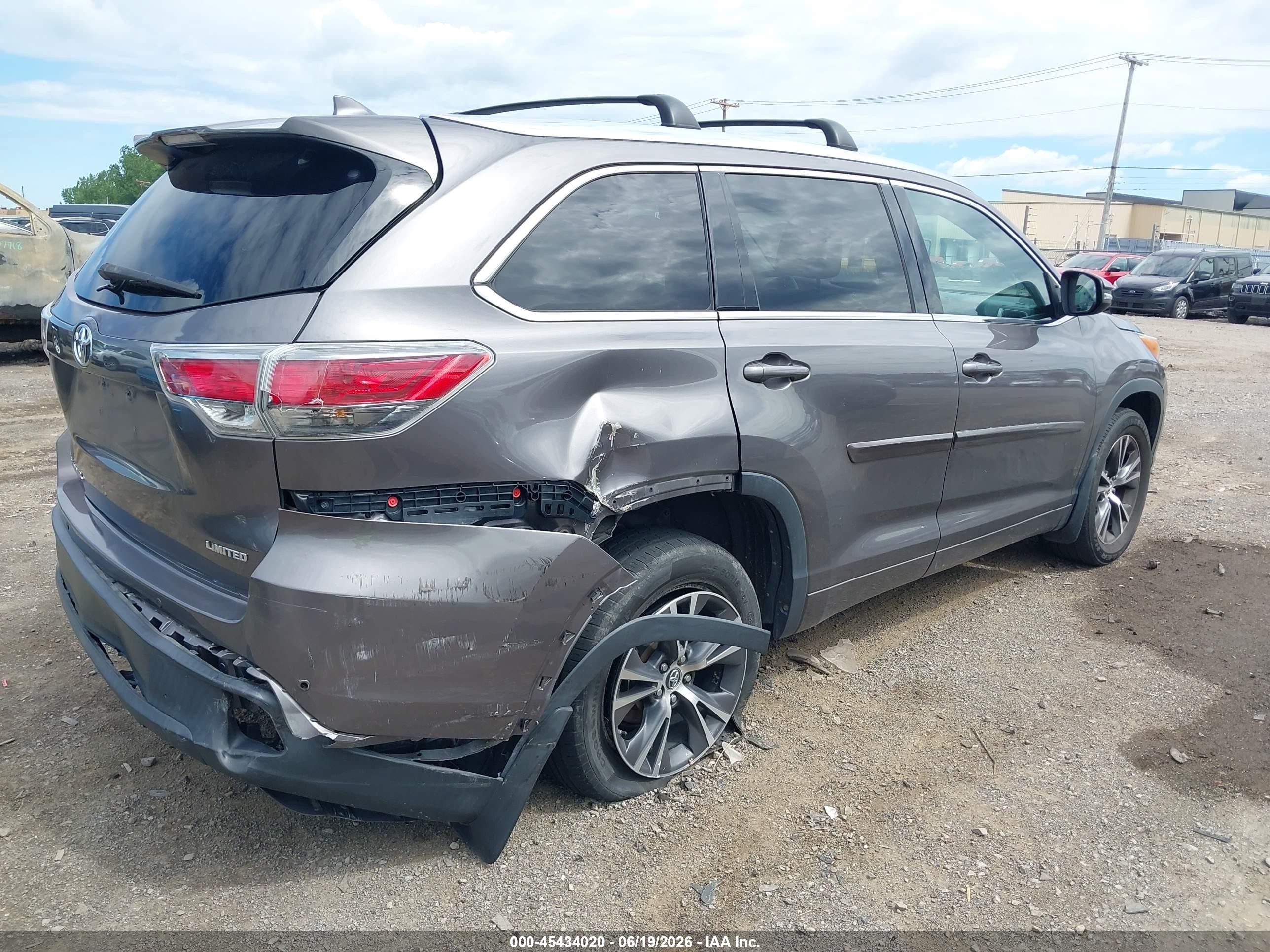 2015 Toyota Highlander Limited V6 Gray vin: 5TDYKRFH1FS106705