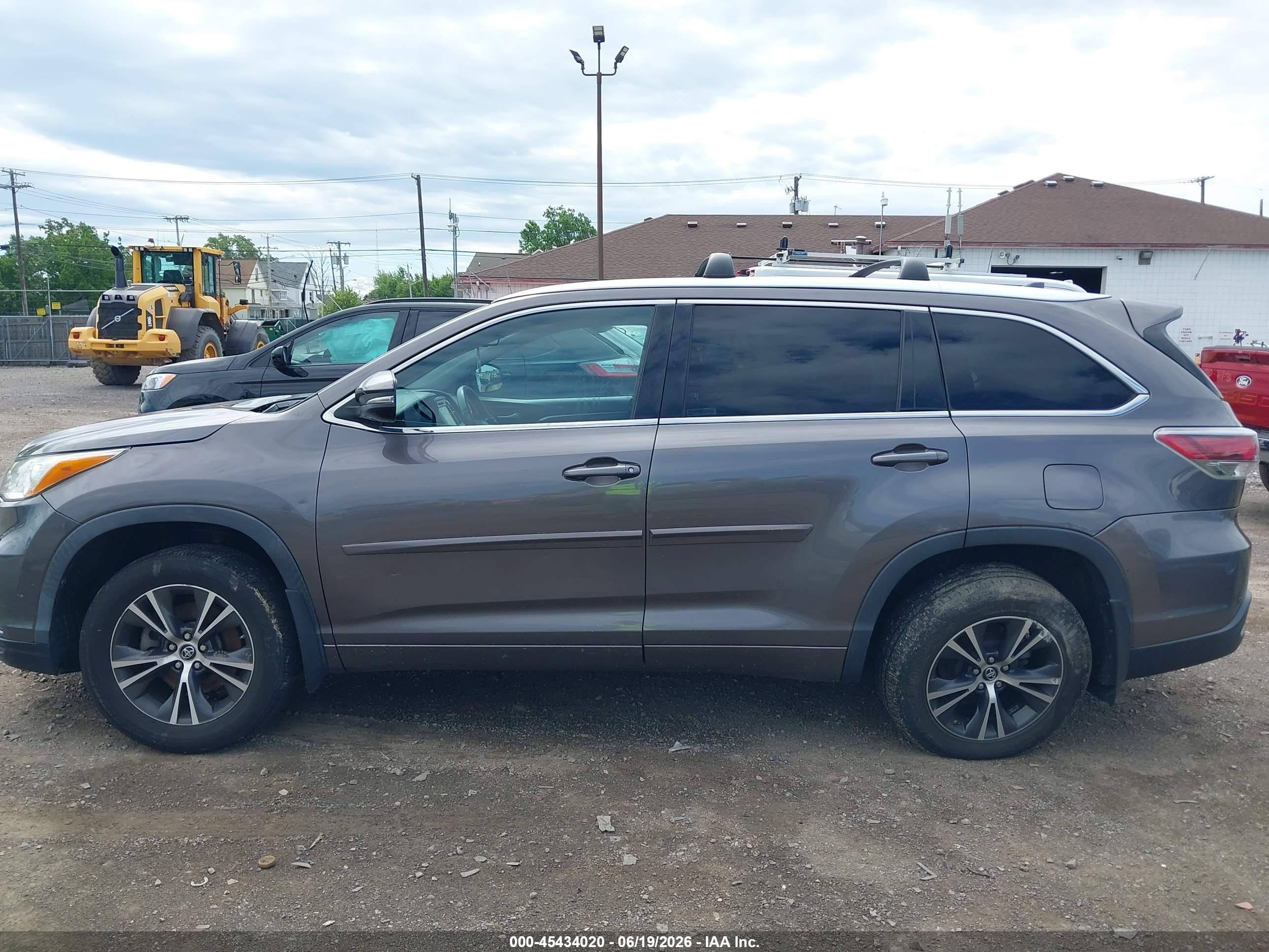 2015 Toyota Highlander Limited V6 Gray vin: 5TDYKRFH1FS106705
