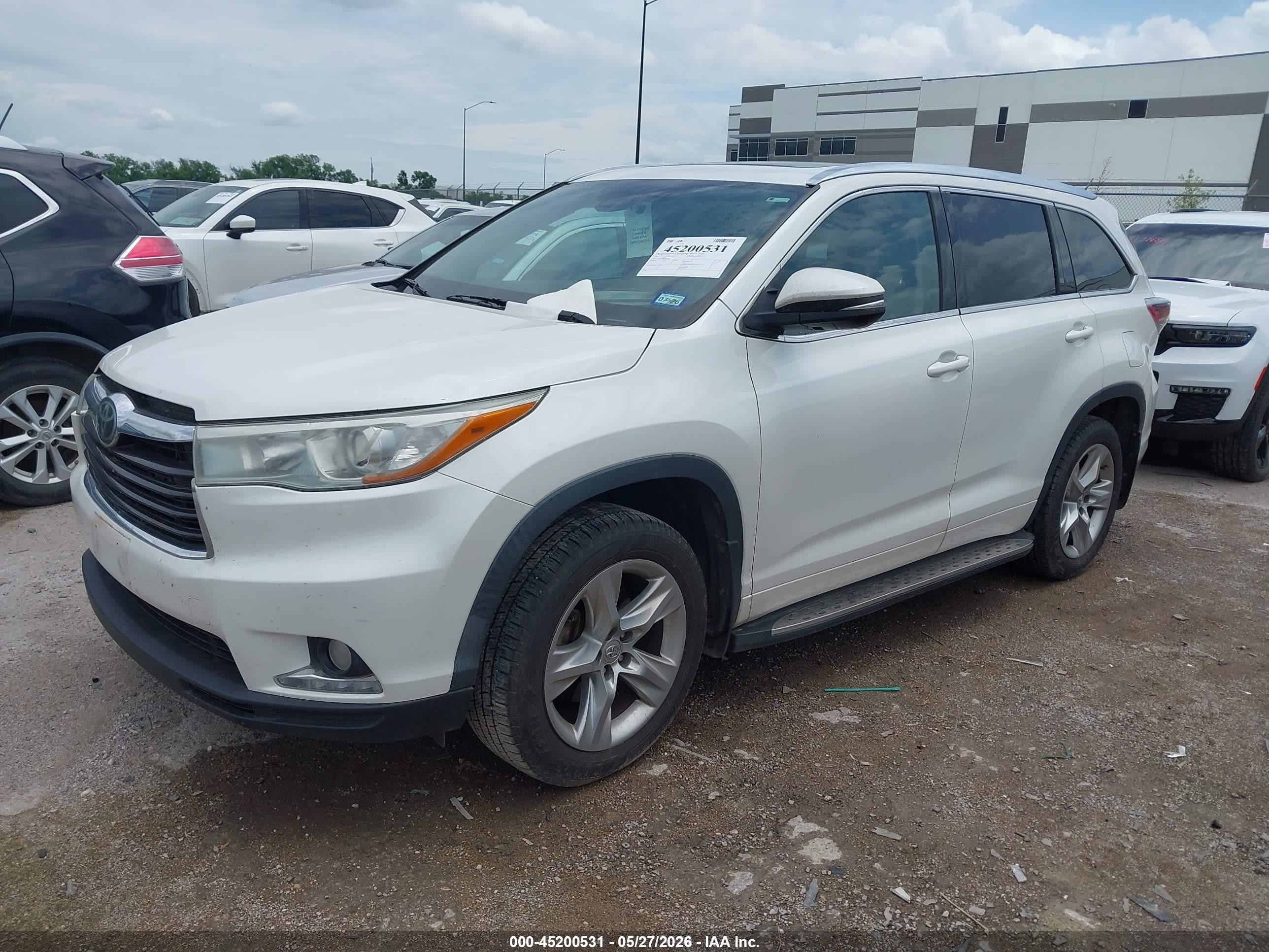 2015 Toyota Highlander Limited Platinum V6 White vin: 5TDYKRFH1FS115999