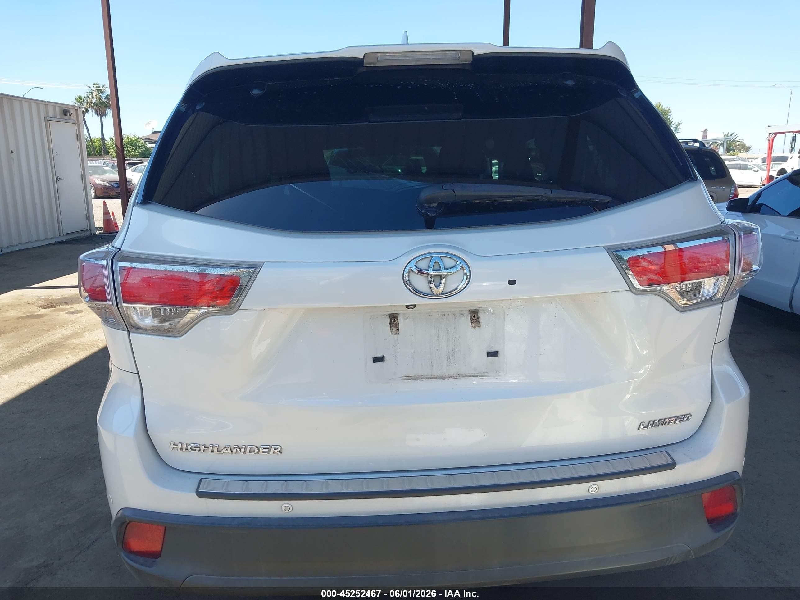 2014 Toyota Highlander Limited V6 White vin: 5TDYKRFH2ES010693