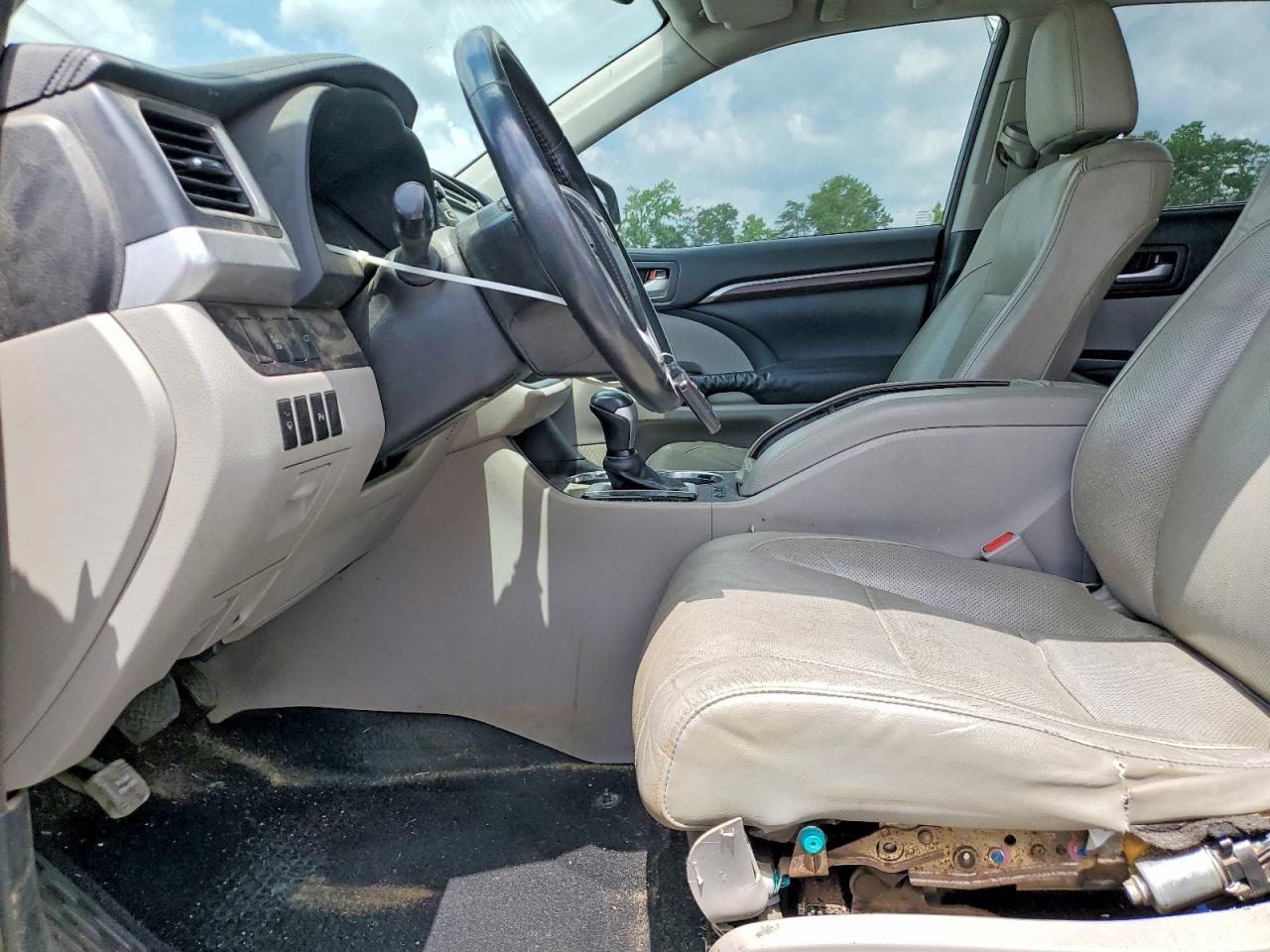 2014 Toyota Highlander Limited Silver vin: 5TDYKRFH2ES022973