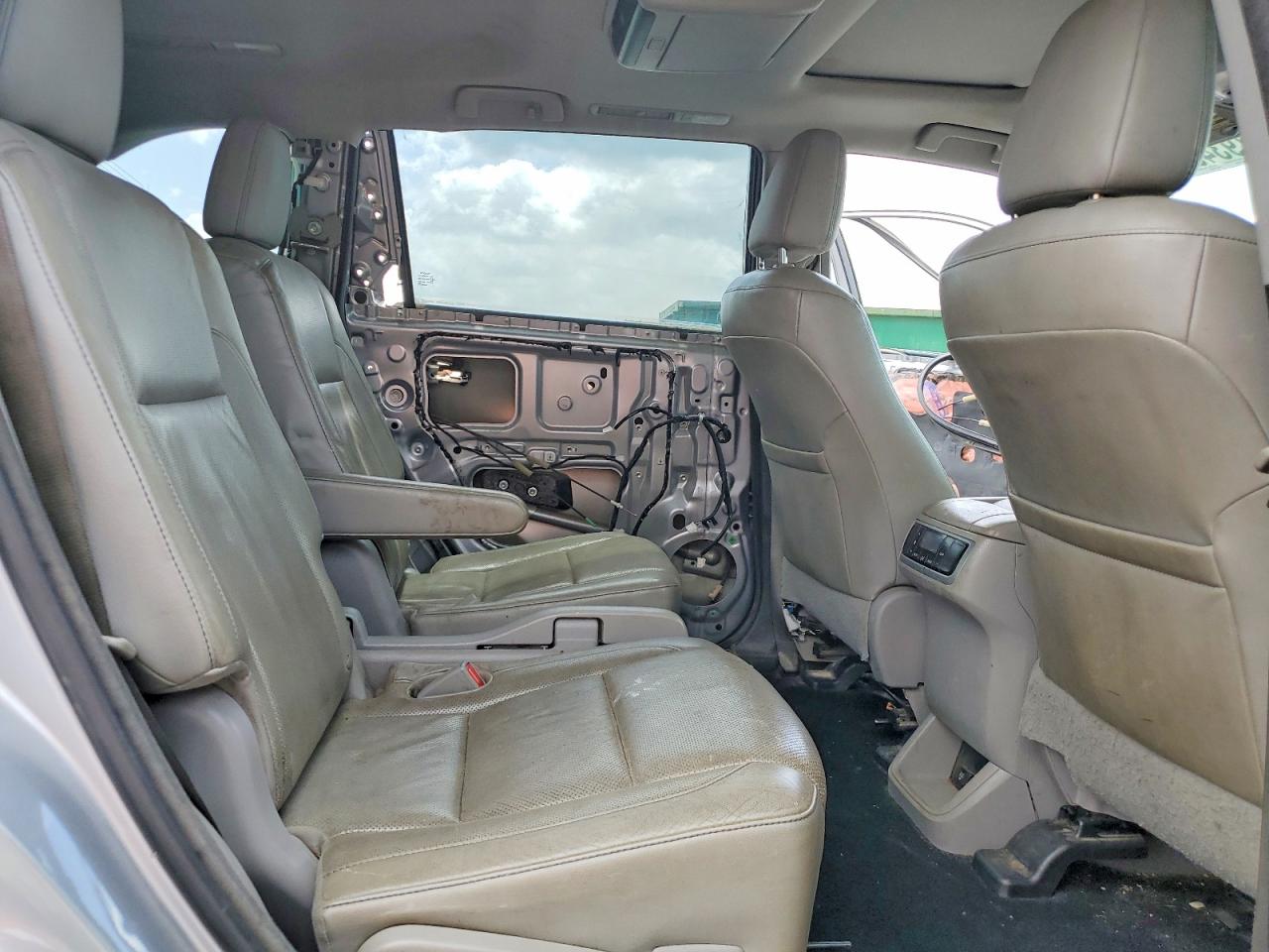 2014 Toyota Highlander Limited Silver vin: 5TDYKRFH2ES022973