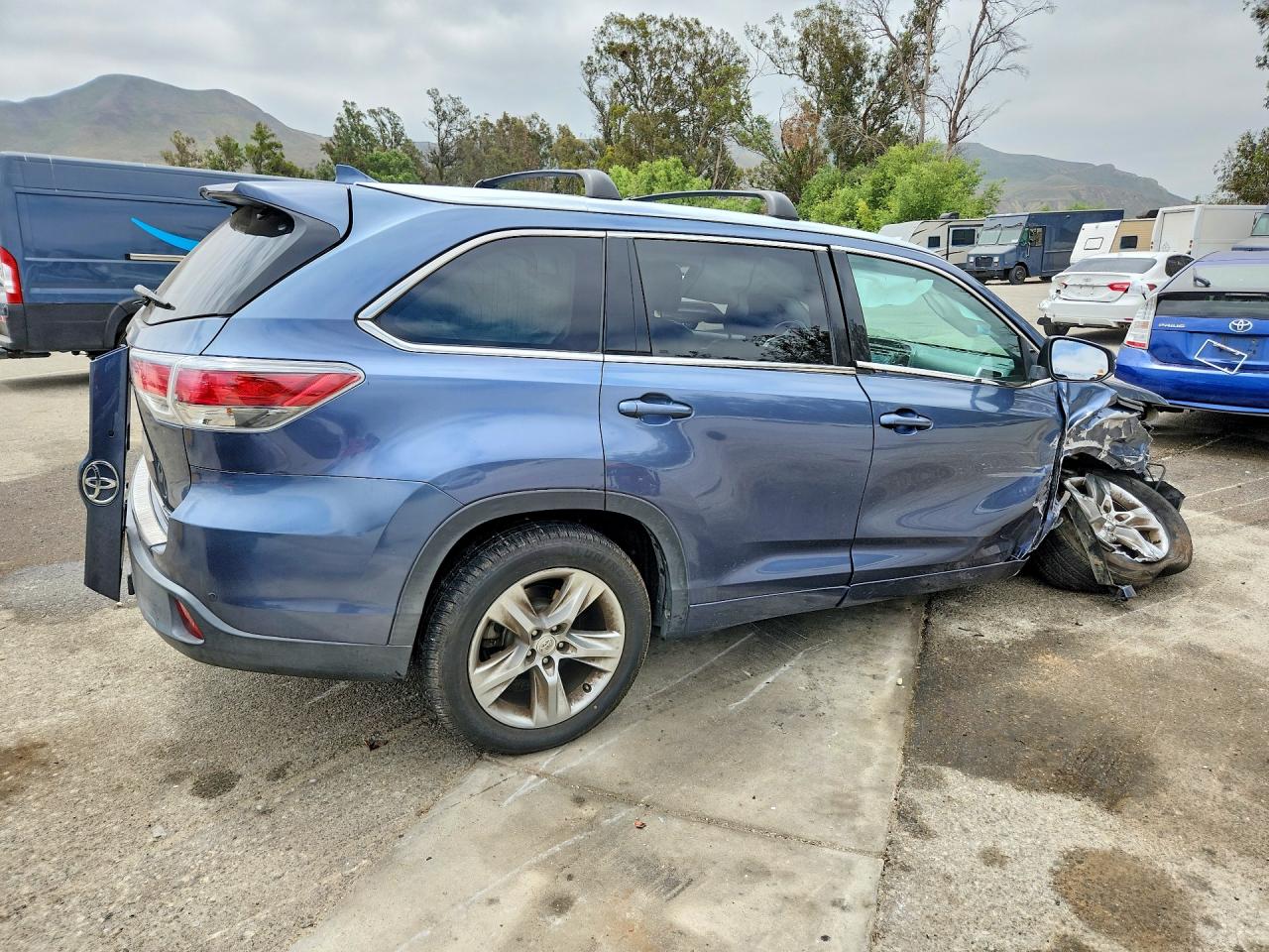 2014 Toyota Highlander Limited Blue vin: 5TDYKRFH2ES036730