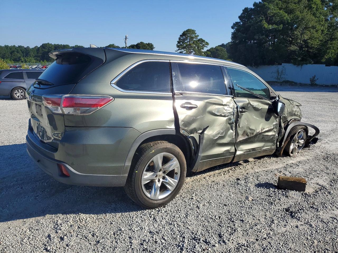 2015 Toyota Highlander Limited Green vin: 5TDYKRFH2FS043405