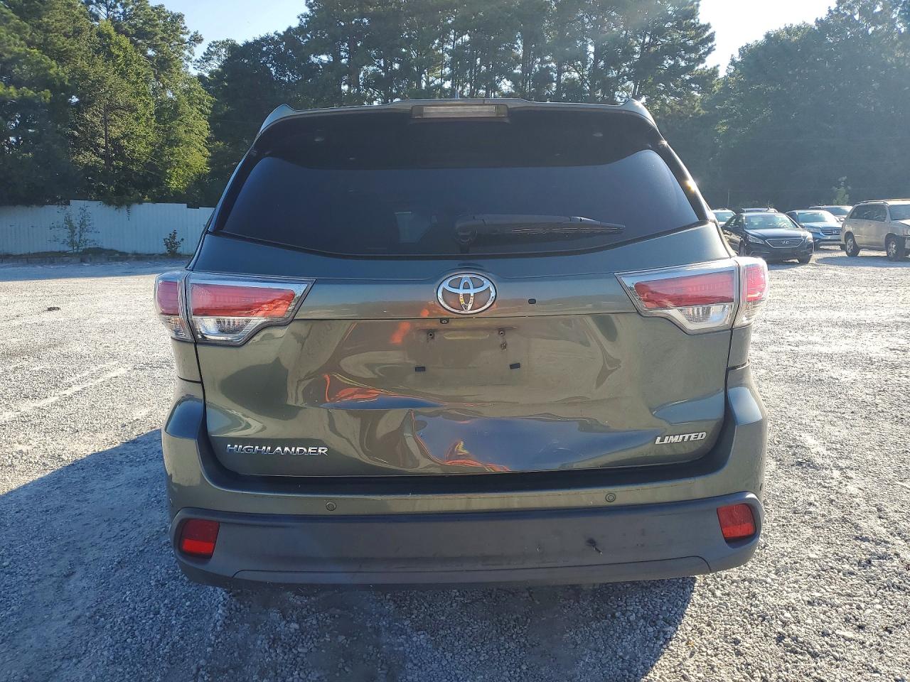 2015 Toyota Highlander Limited Green vin: 5TDYKRFH2FS043405
