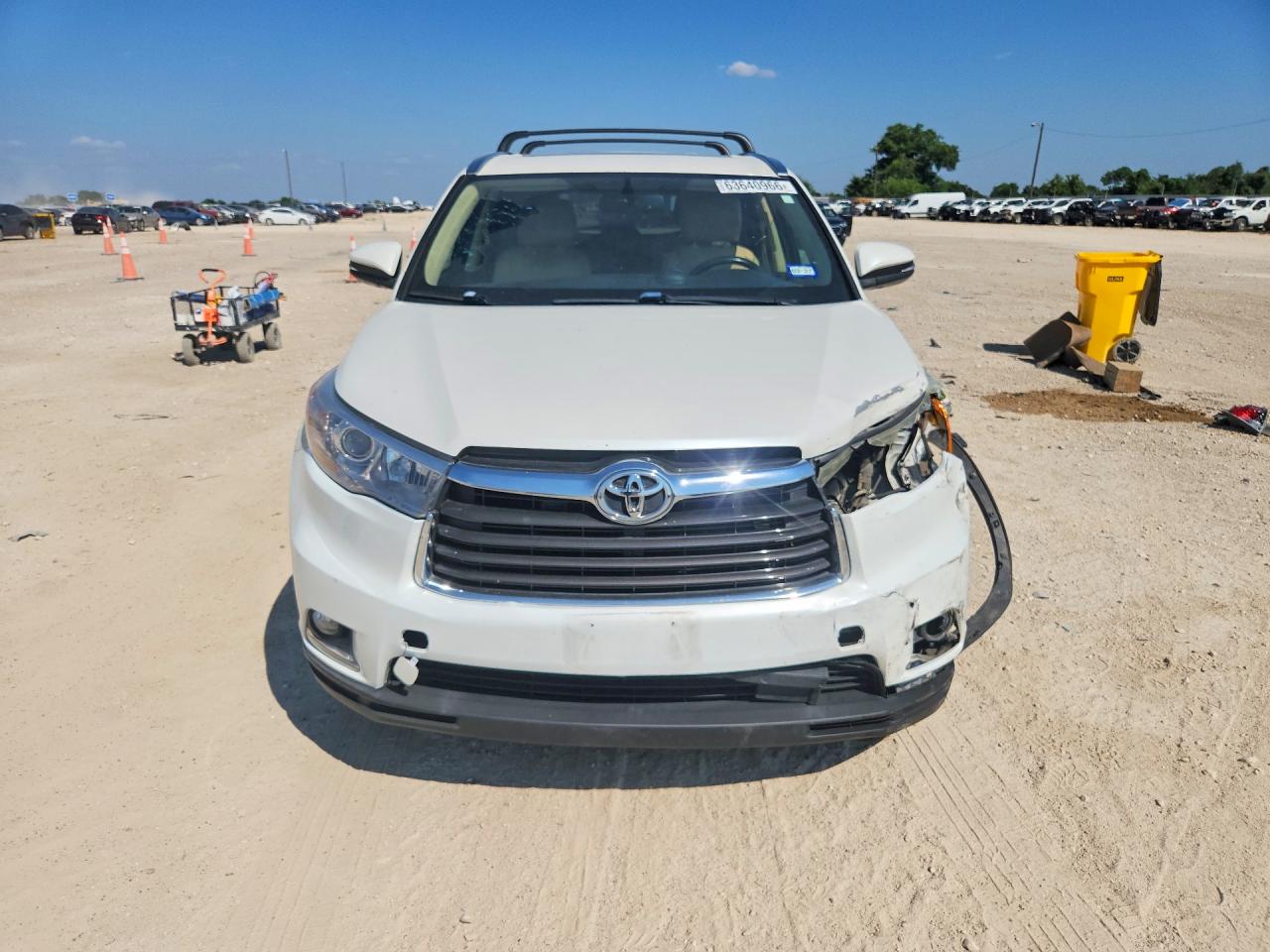 2015 Toyota Highlander Limited White vin: 5TDYKRFH2FS062245