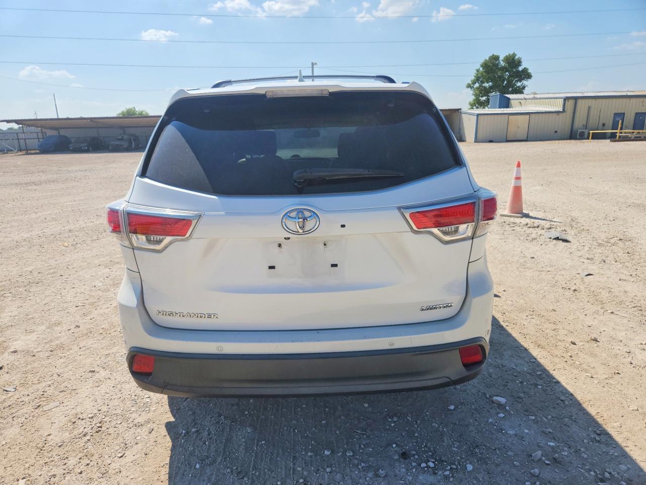 2015 Toyota Highlander Limited White vin: 5TDYKRFH2FS062245