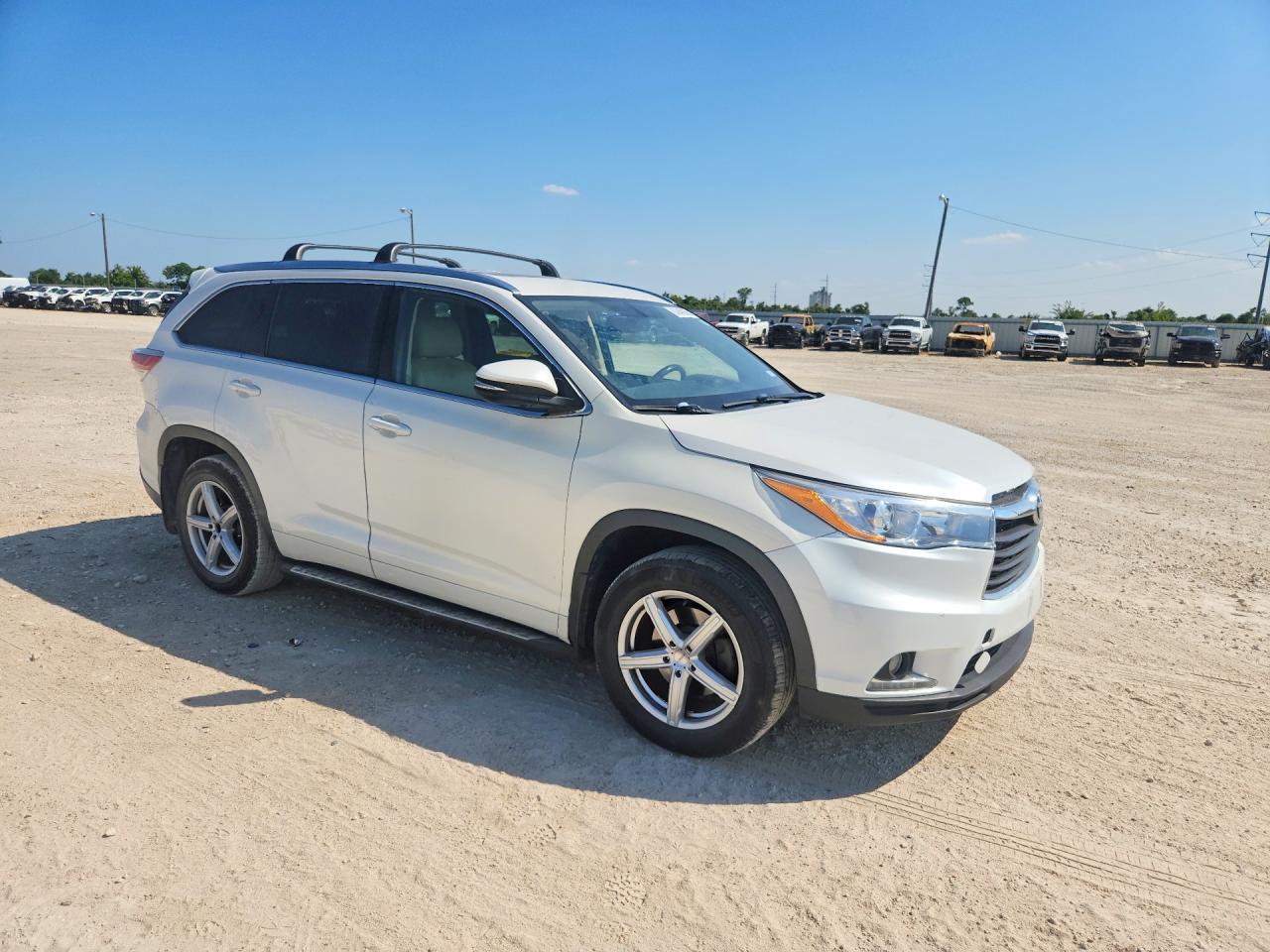 2015 Toyota Highlander Limited White vin: 5TDYKRFH2FS062245