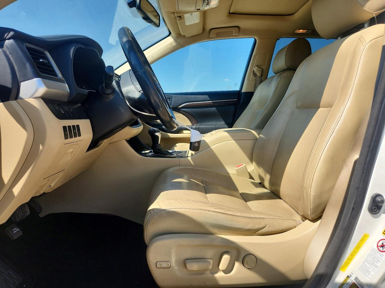 2015 Toyota Highlander Limited White vin: 5TDYKRFH2FS062245