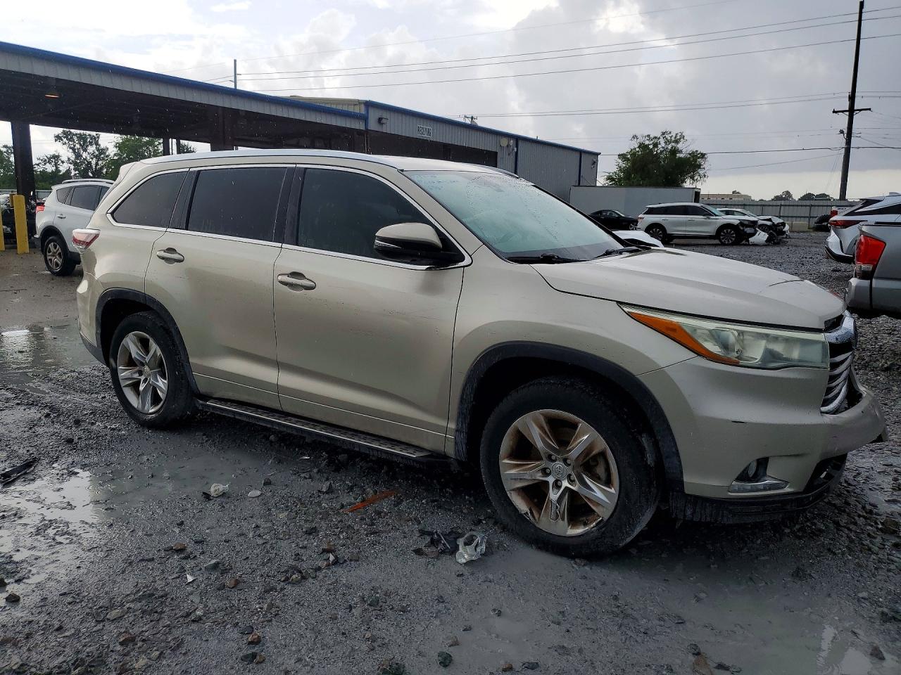 2015 Toyota Highlander Limited Beige vin: 5TDYKRFH2FS081250