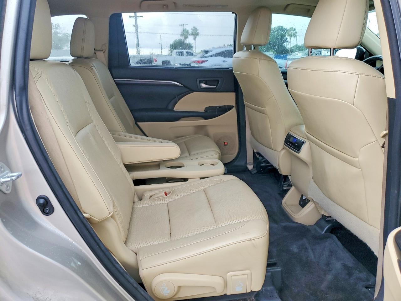 2015 Toyota Highlander Limited Beige vin: 5TDYKRFH2FS081250