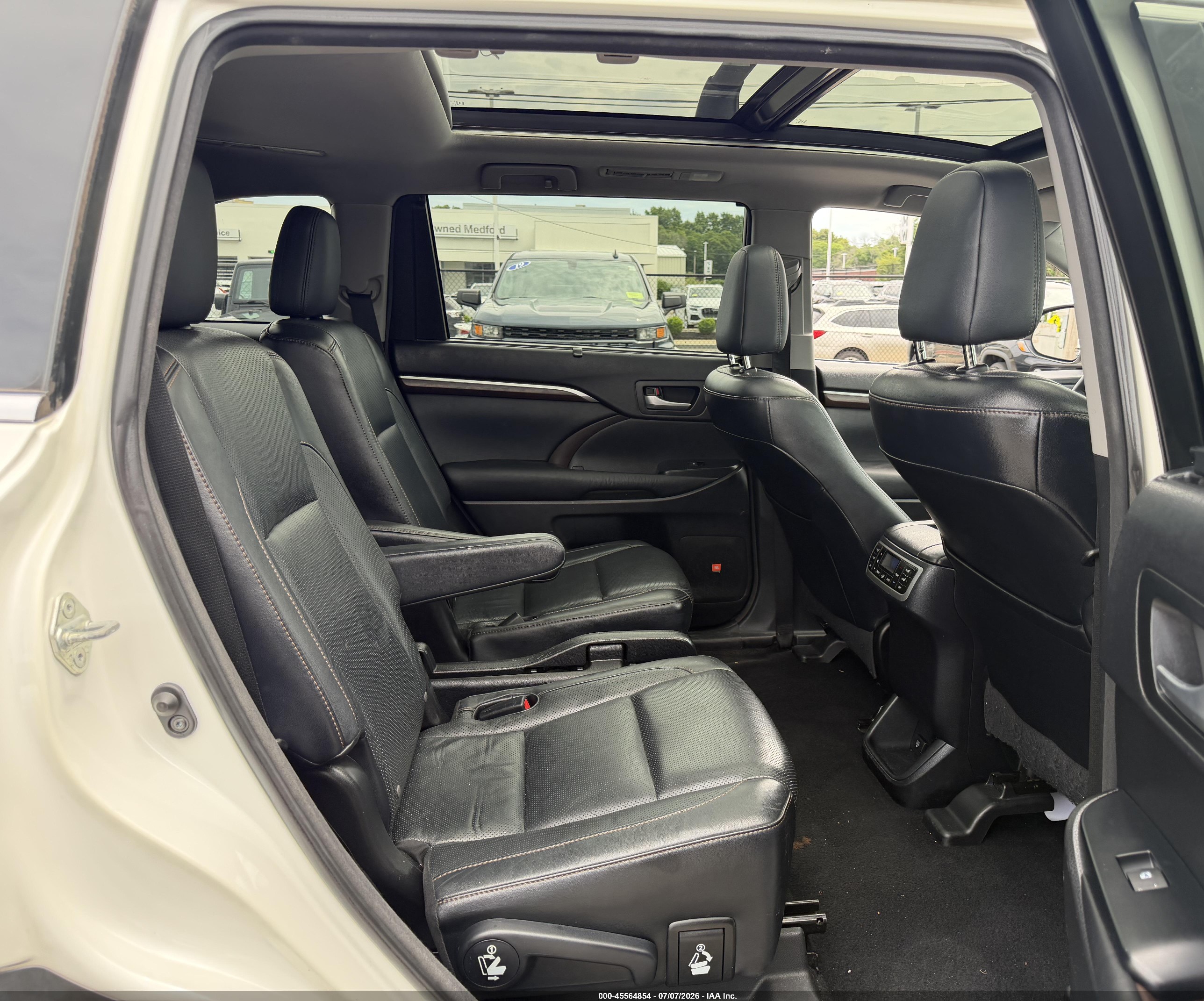 2015 Toyota Highlander Limited Platinum V6 Белый vin: 5TDYKRFH2FS110262