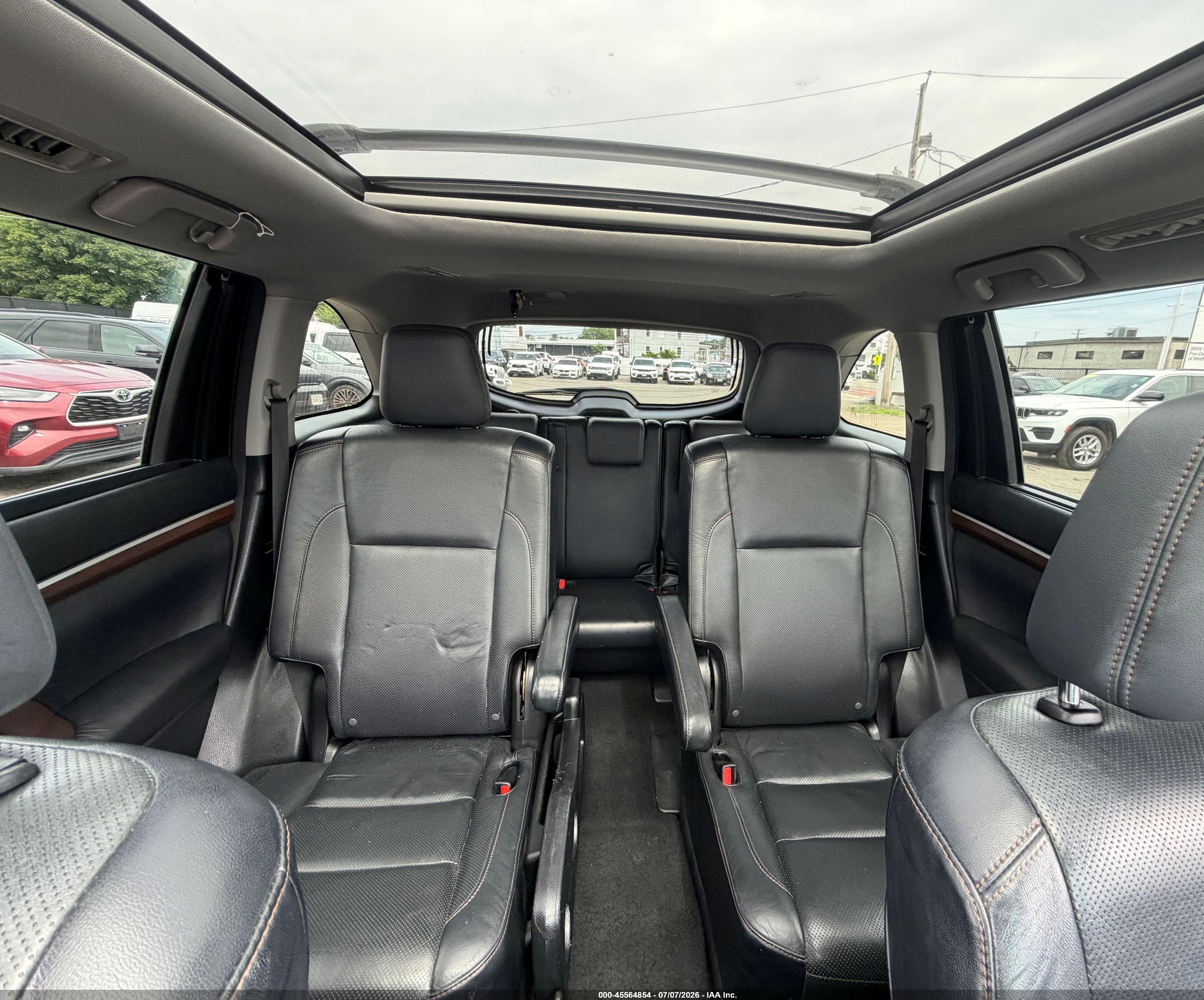 2015 Toyota Highlander Limited Platinum V6 Белый vin: 5TDYKRFH2FS110262
