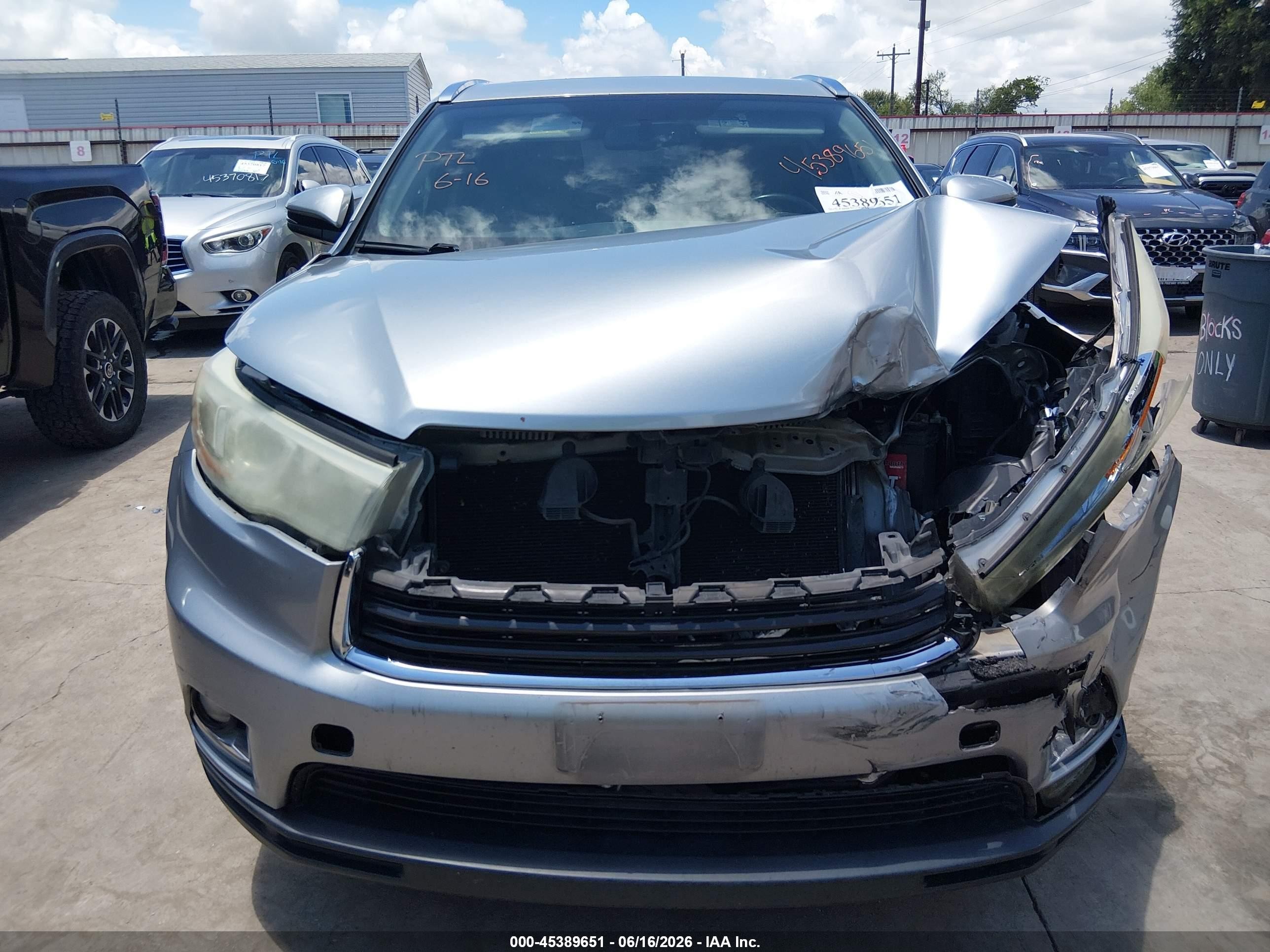 2015 Toyota Highlander Limited V6 Silver vin: 5TDYKRFH3FS067454