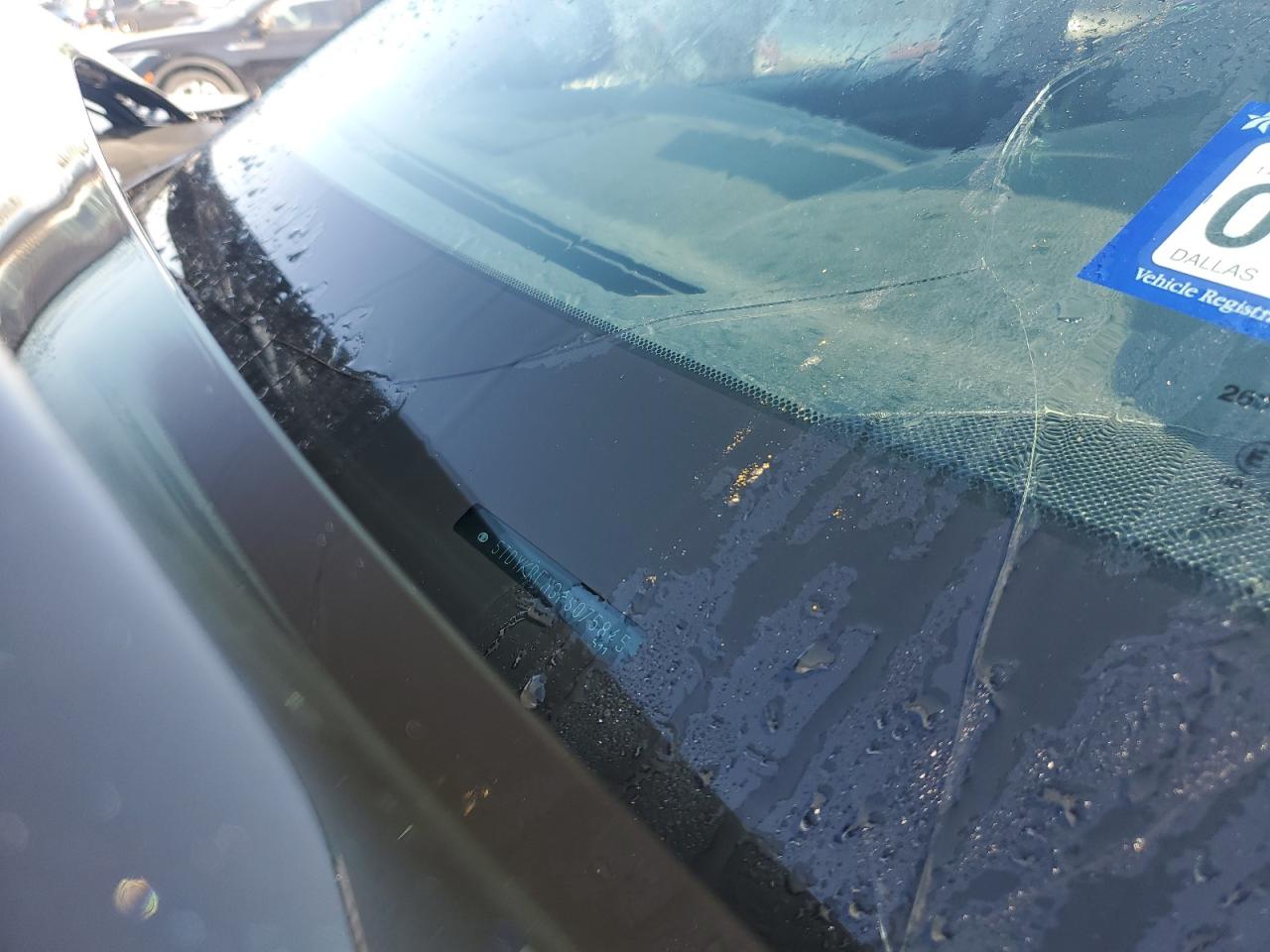 2015 Toyota Highlander Limited Black vin: 5TDYKRFH3FS075845 Damage: Windshield, Broken, Replacement Required
