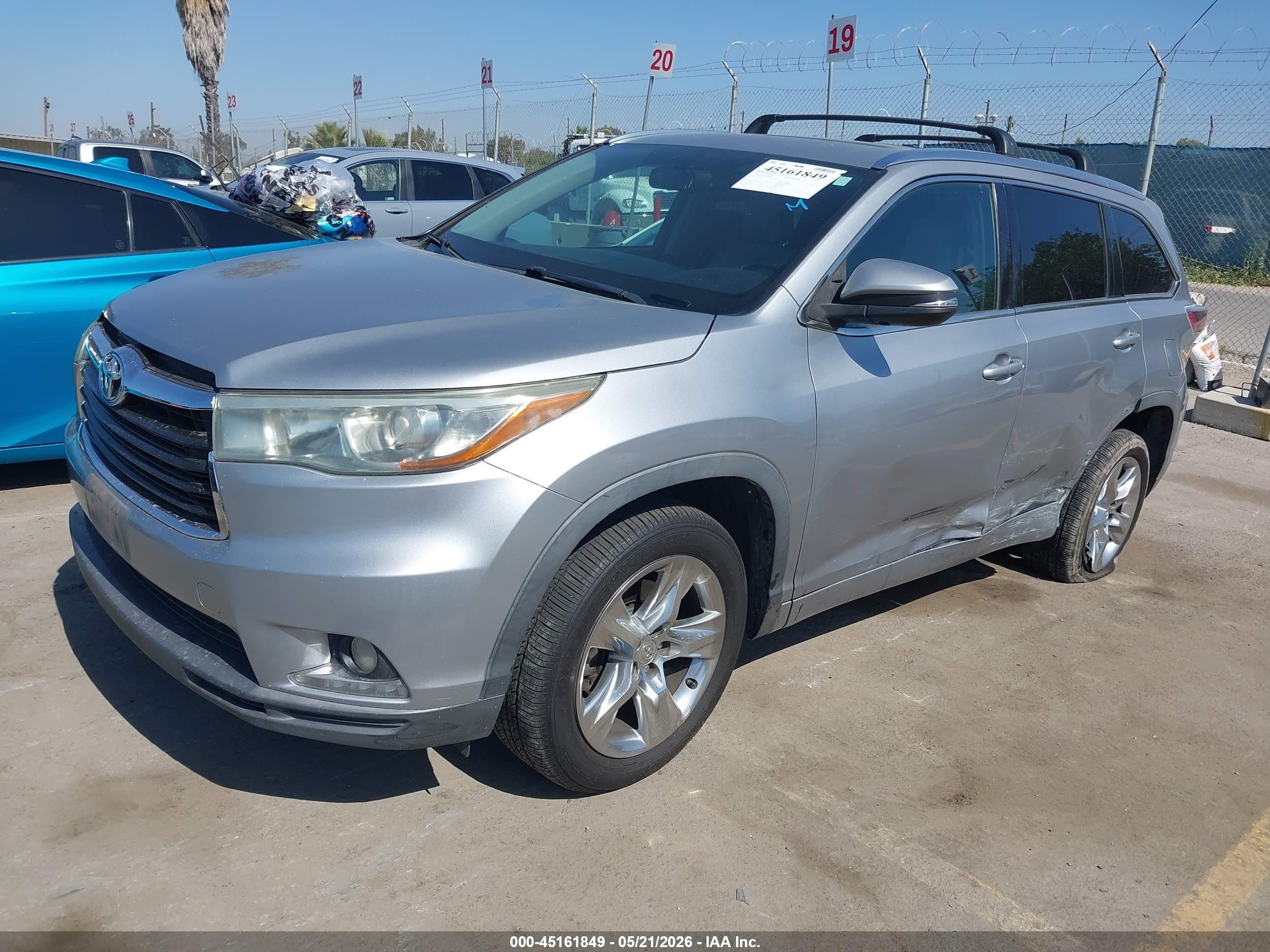 2015 Toyota Highlander Limited V6 Silver vin: 5TDYKRFH3FS079846
