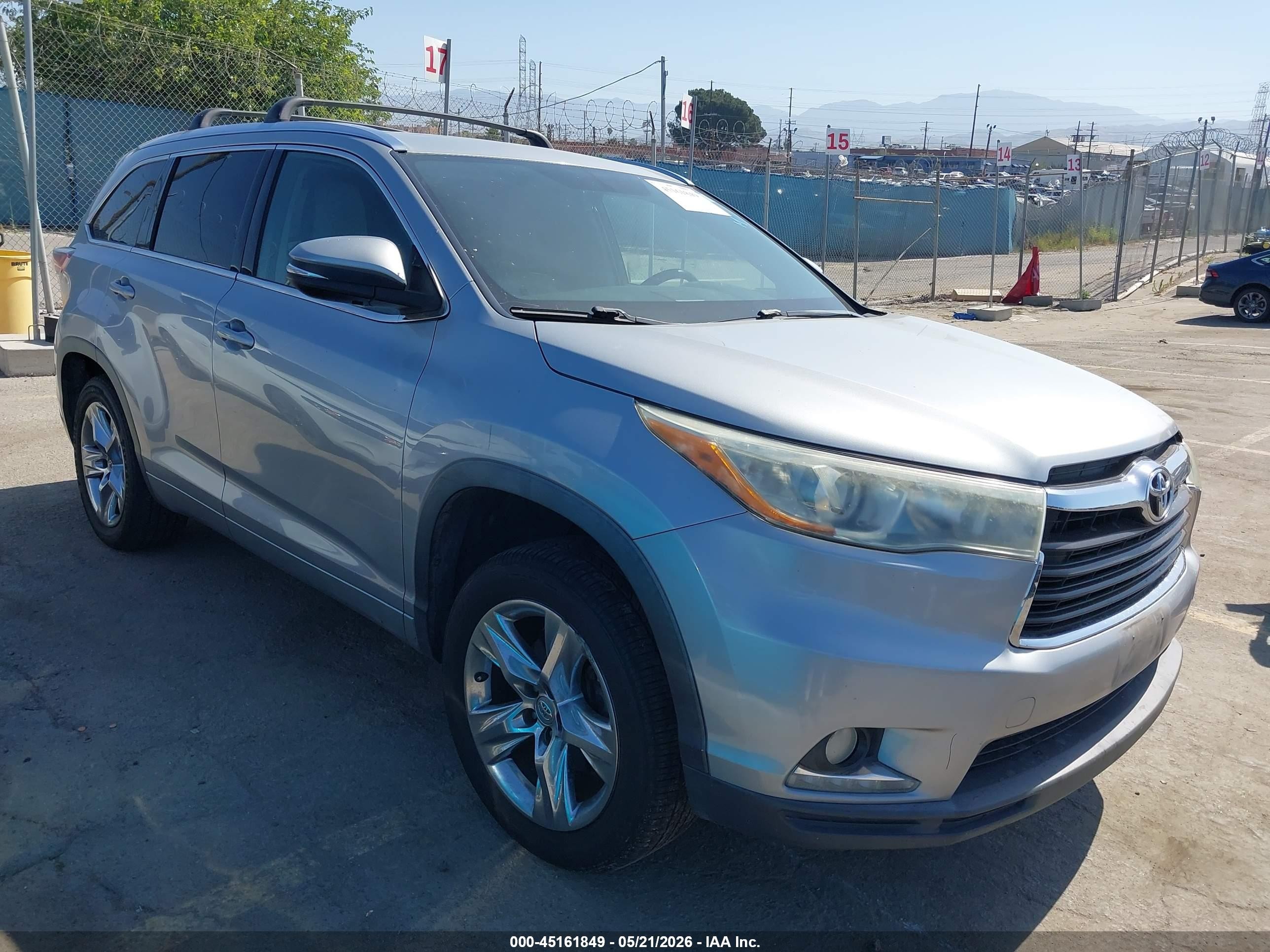 2015 Toyota Highlander Limited V6 Silver vin: 5TDYKRFH3FS079846
