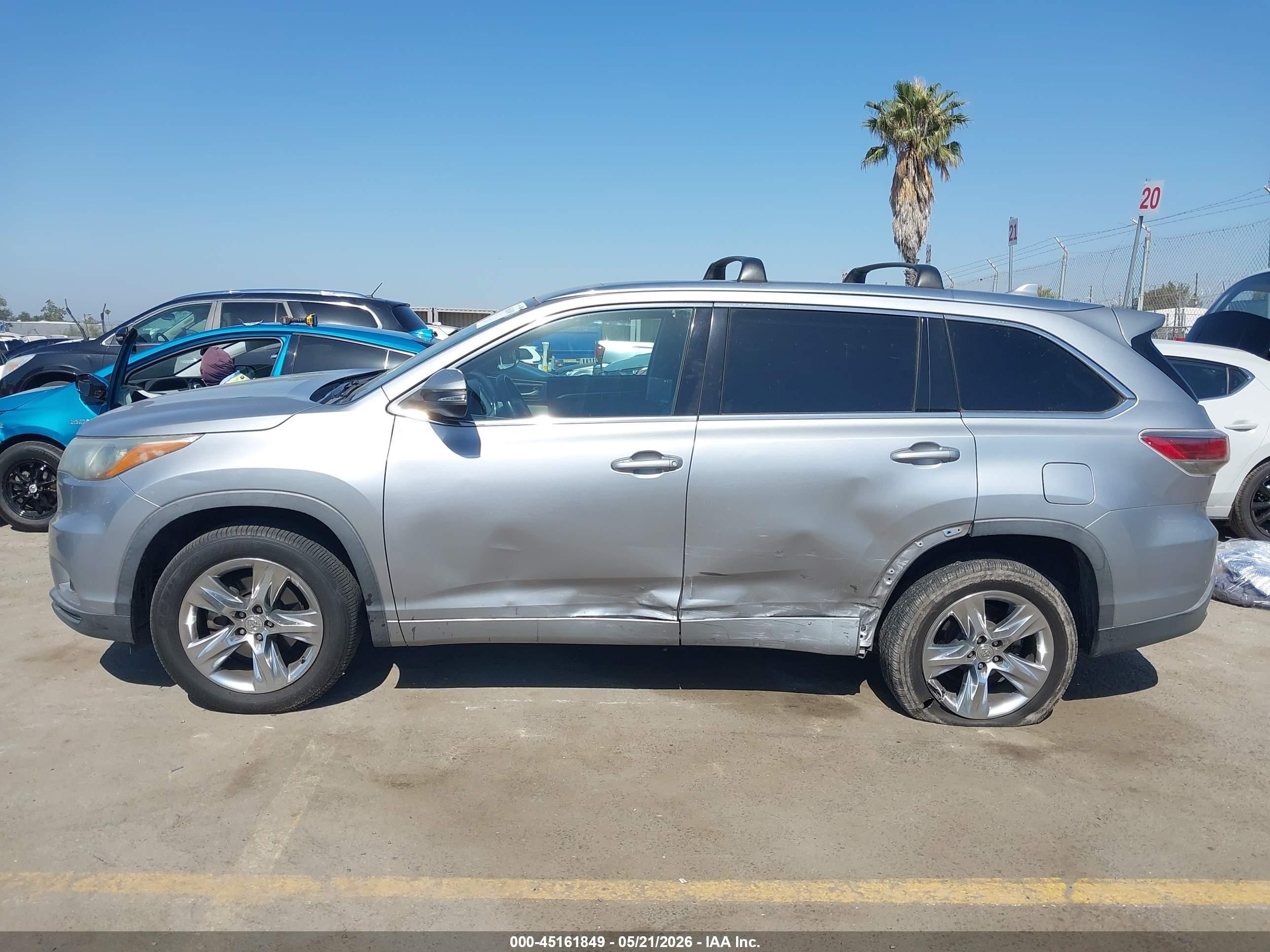 2015 Toyota Highlander Limited V6 Silver vin: 5TDYKRFH3FS079846