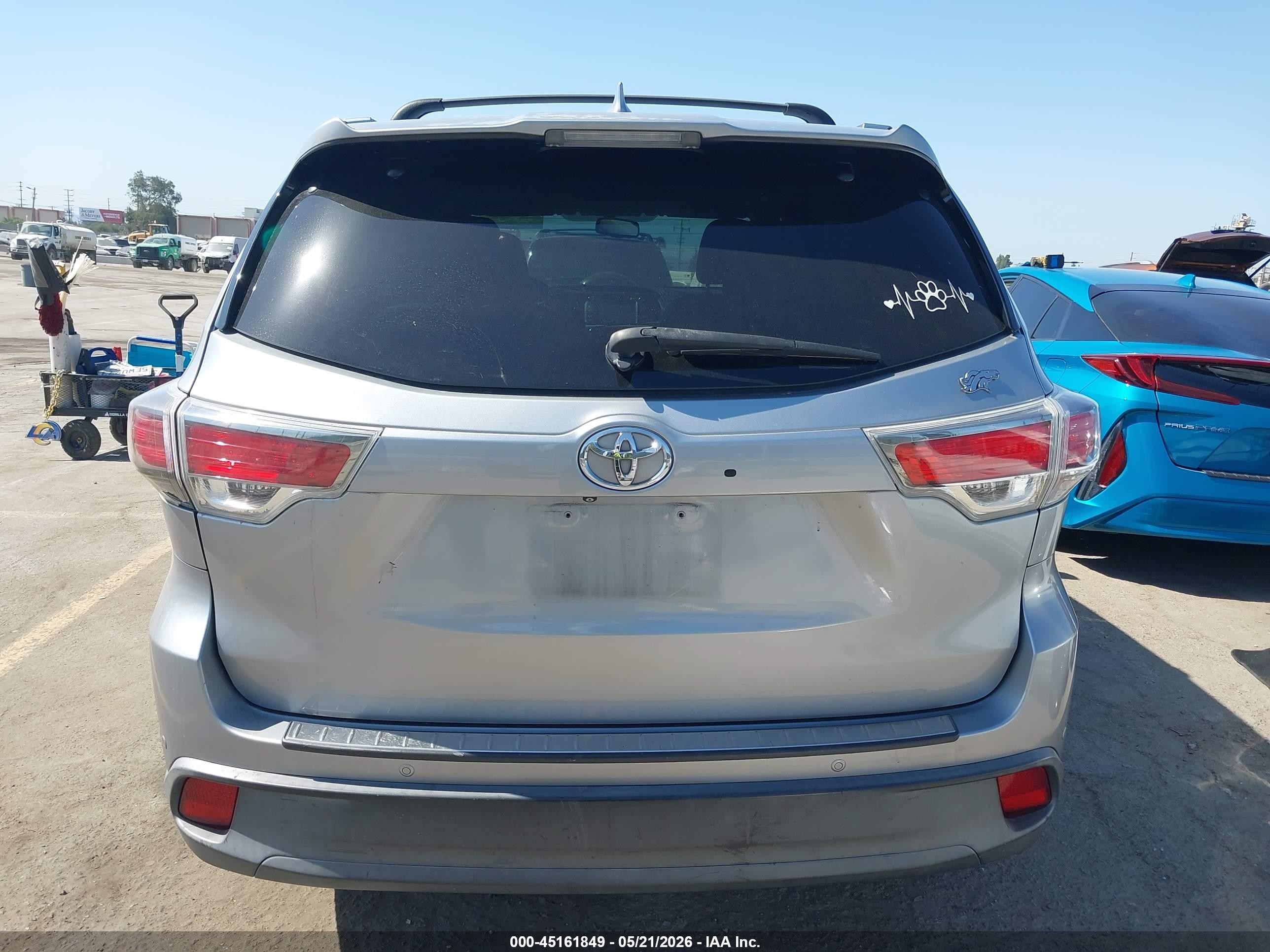 2015 Toyota Highlander Limited V6 Silver vin: 5TDYKRFH3FS079846