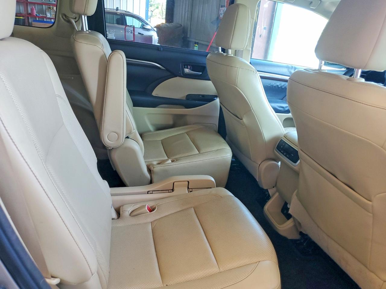 2014 Toyota Highlander Limited Золотой vin: 5TDYKRFH4ES013918