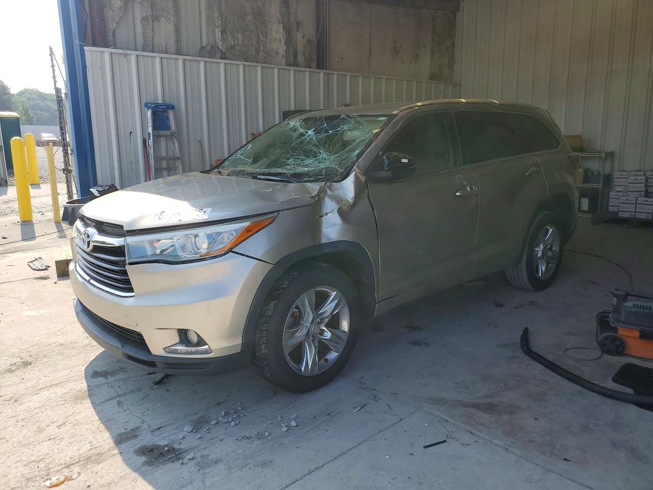 2014 Toyota Highlander Limited Gold vin: 5TDYKRFH4ES013918
