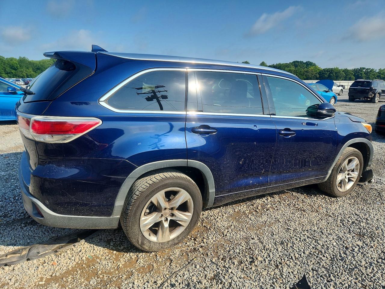 2015 Toyota Highlander Limited Blue vin: 5TDYKRFH4FS049383