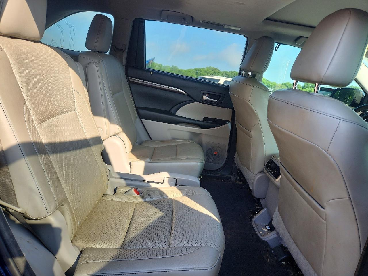 2015 Toyota Highlander Limited Blue vin: 5TDYKRFH4FS049383