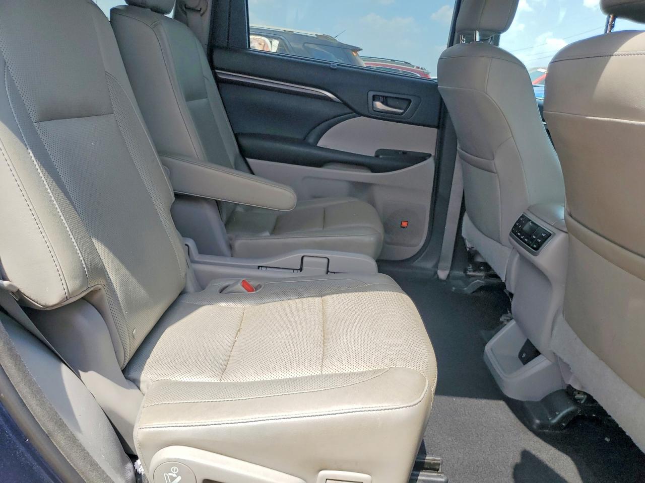 2015 Toyota Highlander Limited Platinum Blue vin: 5TDYKRFH4FS052798
