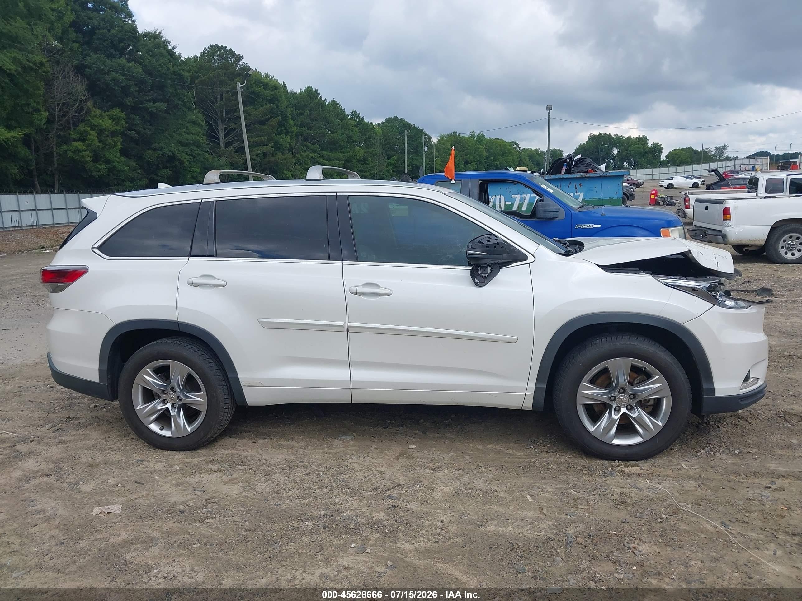 2015 Toyota Highlander Limited Platinum V6 White vin: 5TDYKRFH4FS065955