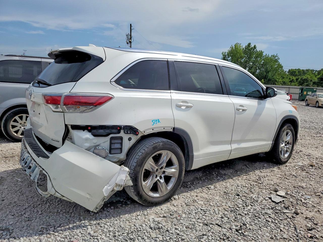 2015 Toyota Highlander Limited Platinum White vin: 5TDYKRFH4FS093819