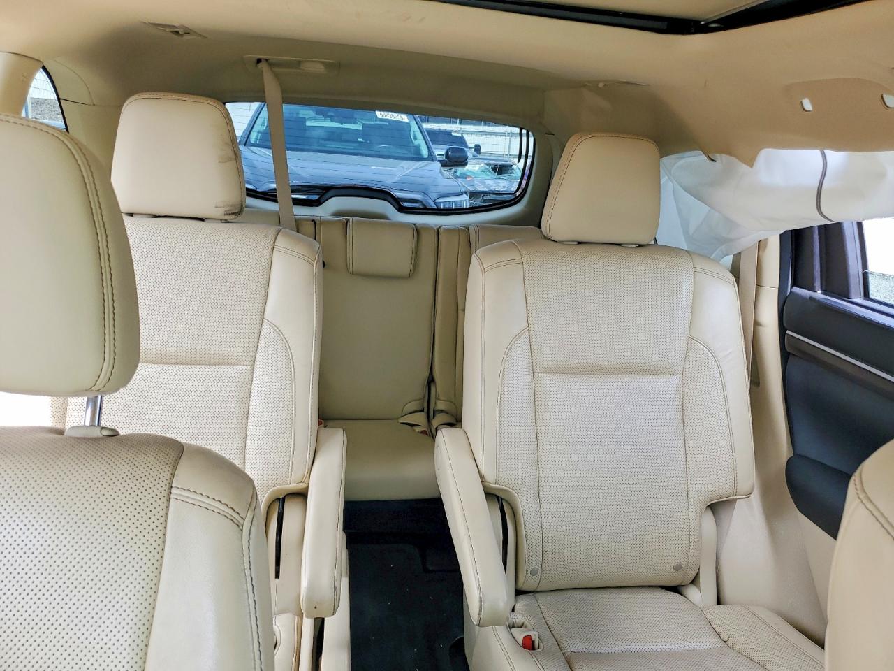2015 Toyota Highlander Limited Platinum White vin: 5TDYKRFH4FS093819
