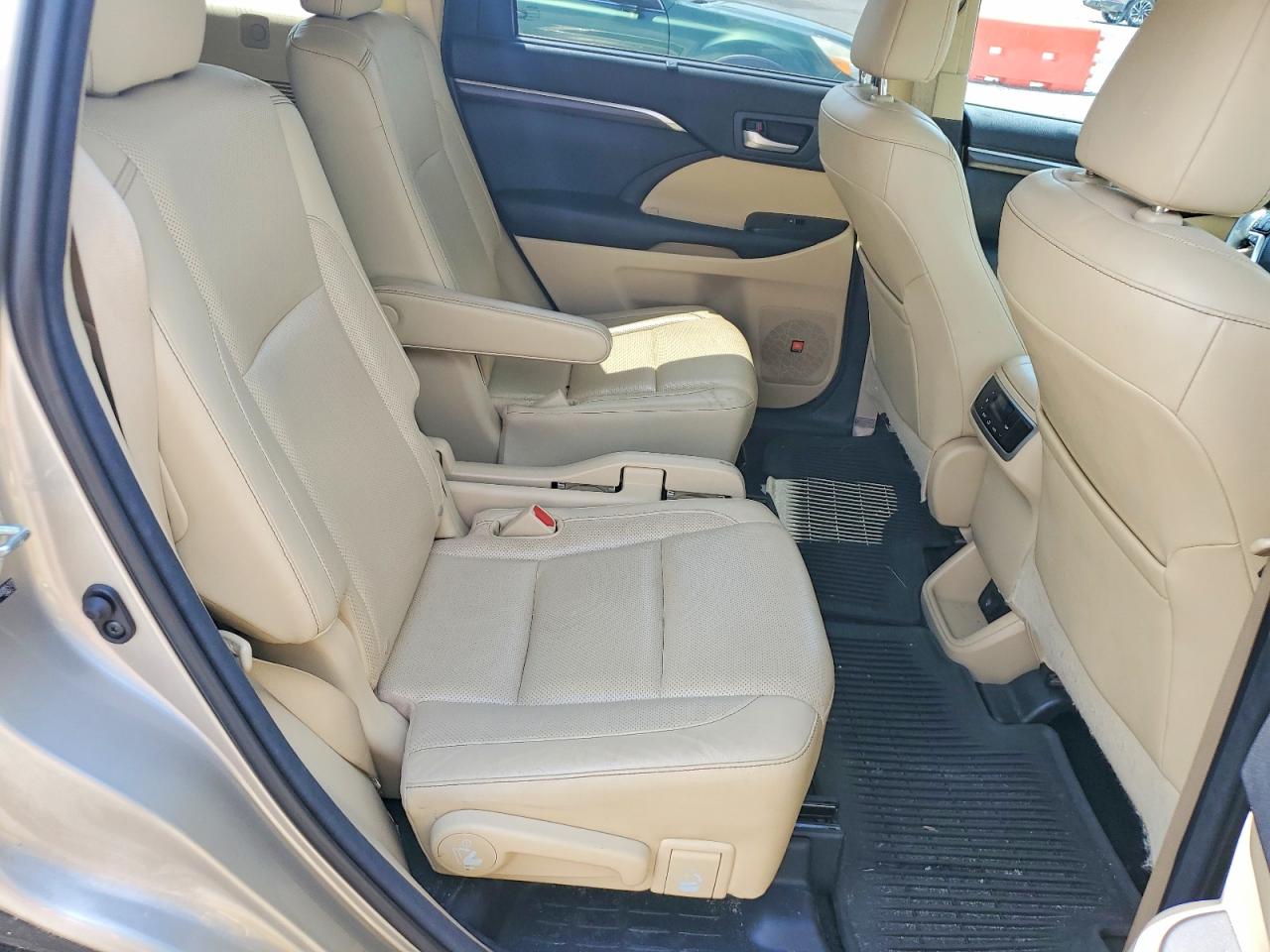 2014 Toyota Highlander Limited Tan vin: 5TDYKRFH5ES008517