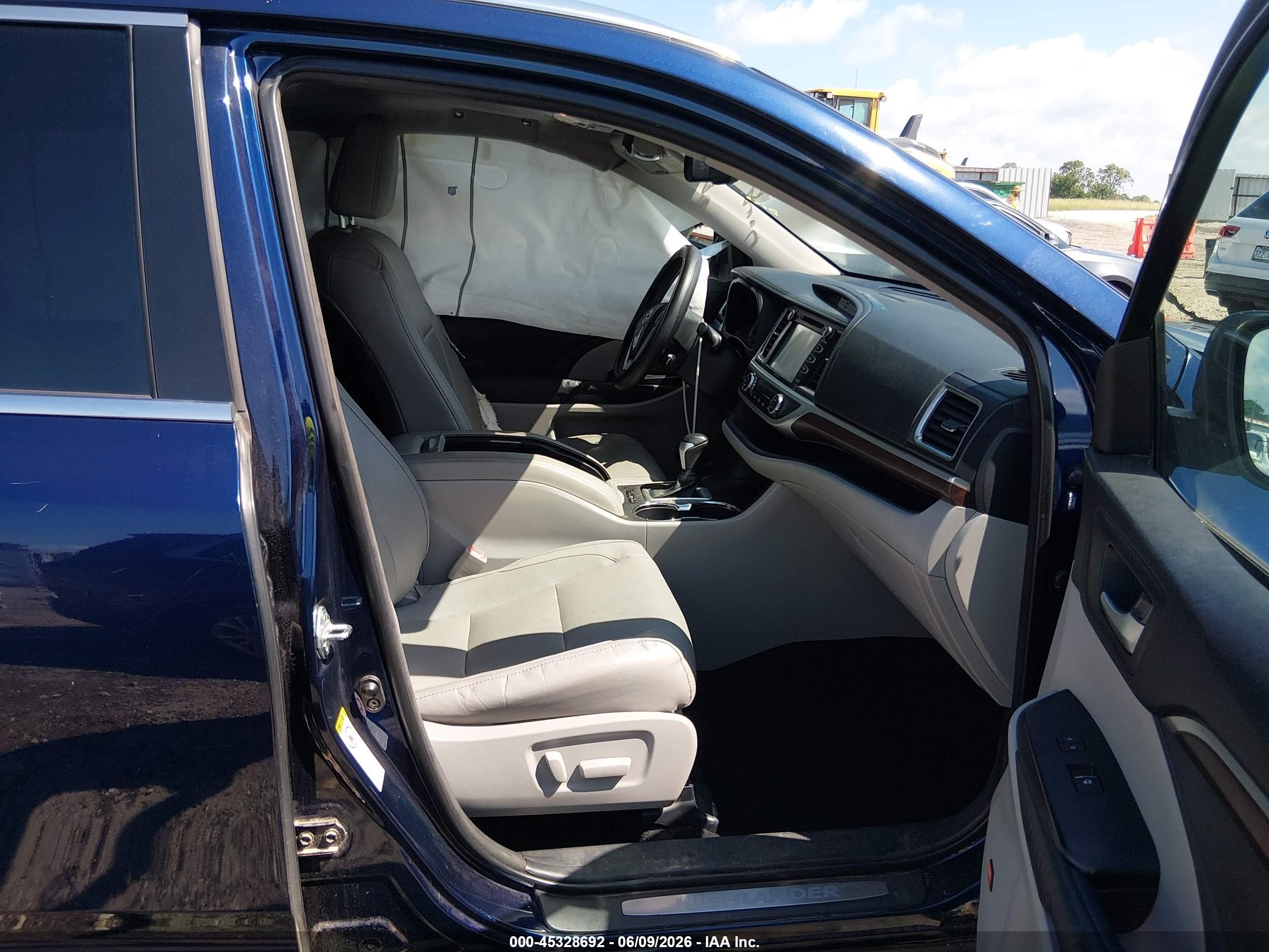2015 Toyota Highlander Limited V6 Blue vin: 5TDYKRFH5FS040305