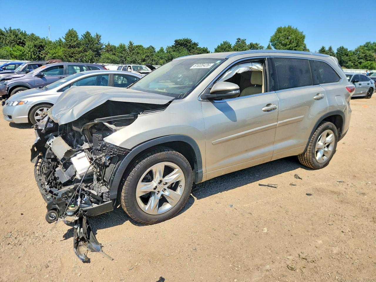 2015 Toyota Highlander Limited Silver vin: 5TDYKRFH5FS046086