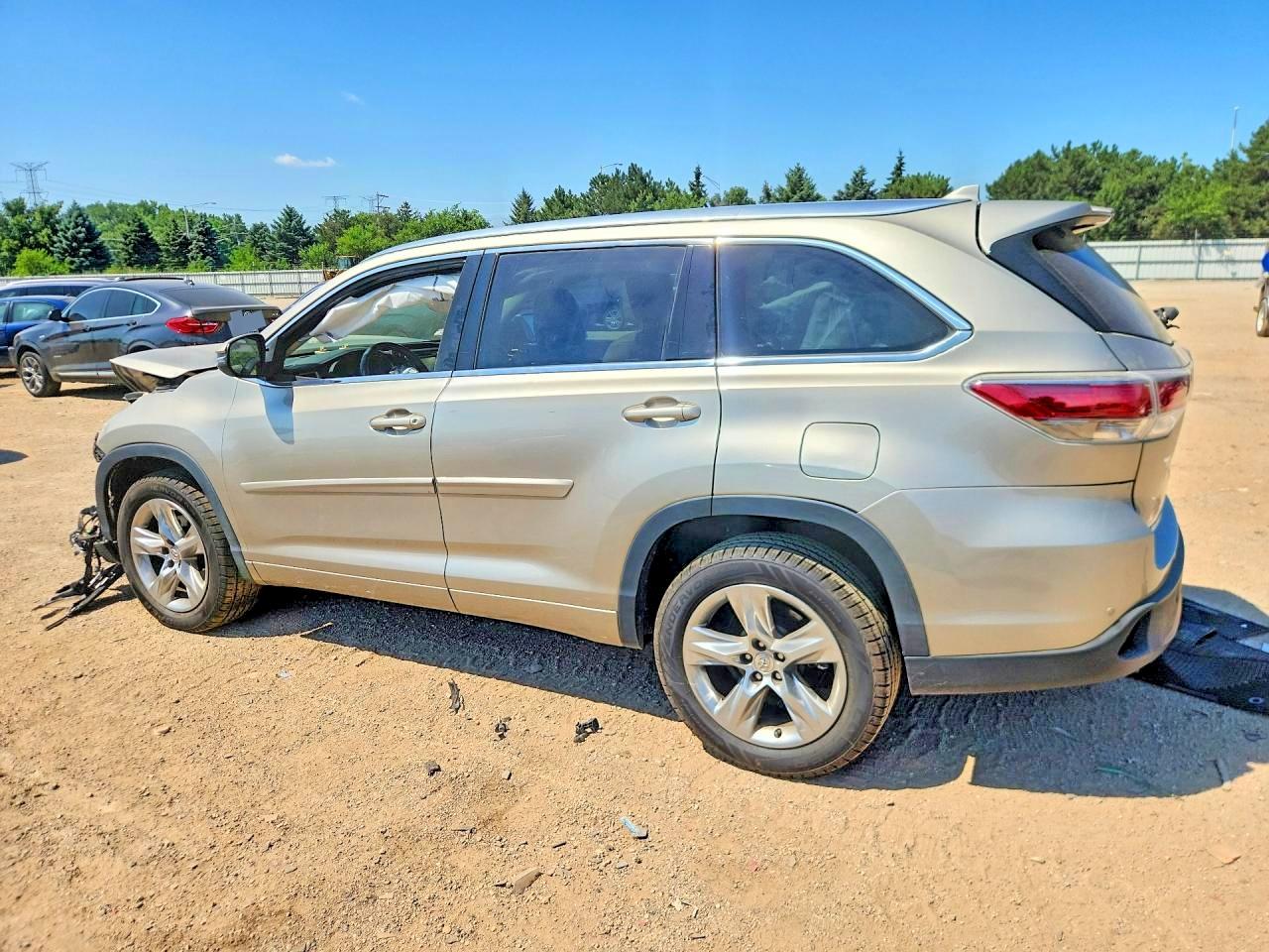 2015 Toyota Highlander Limited Silver vin: 5TDYKRFH5FS046086