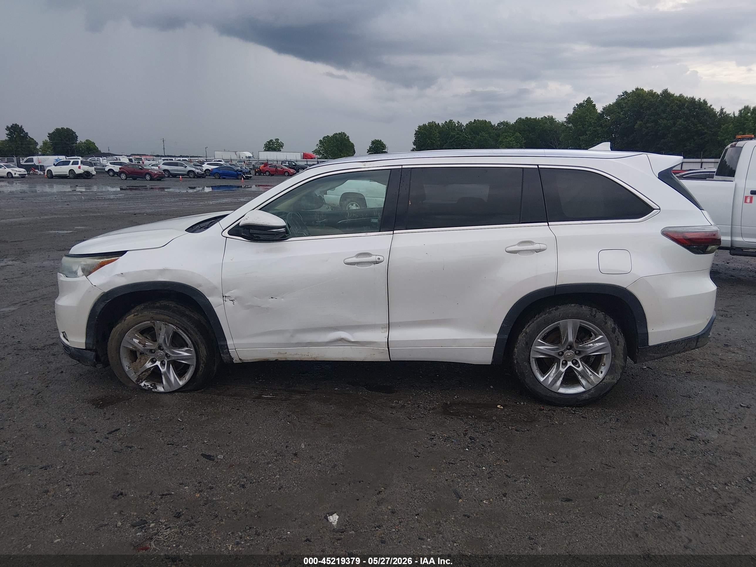 2015 Toyota Highlander Limited V6 White vin: 5TDYKRFH5FS069710