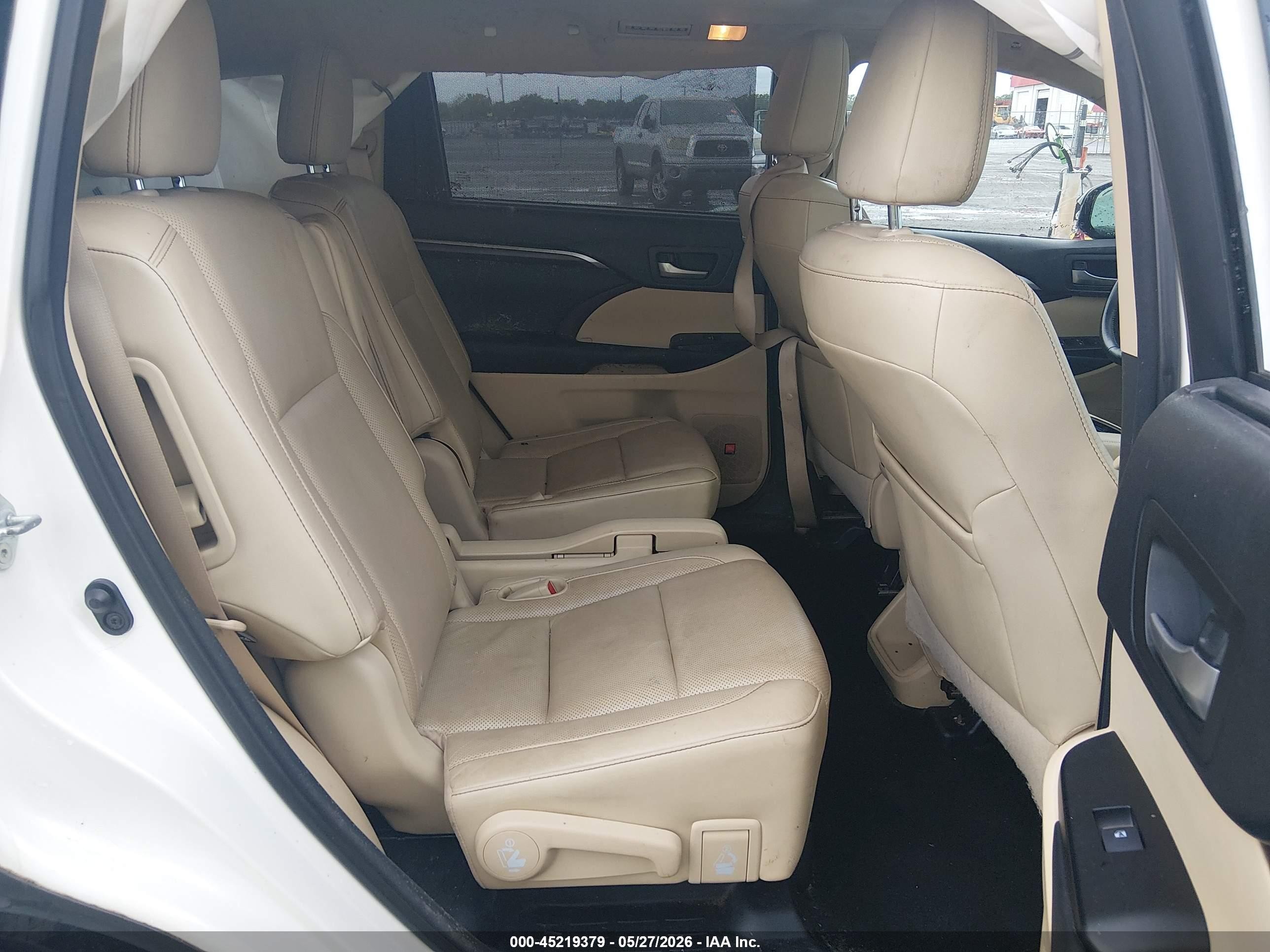 2015 Toyota Highlander Limited V6 White vin: 5TDYKRFH5FS069710