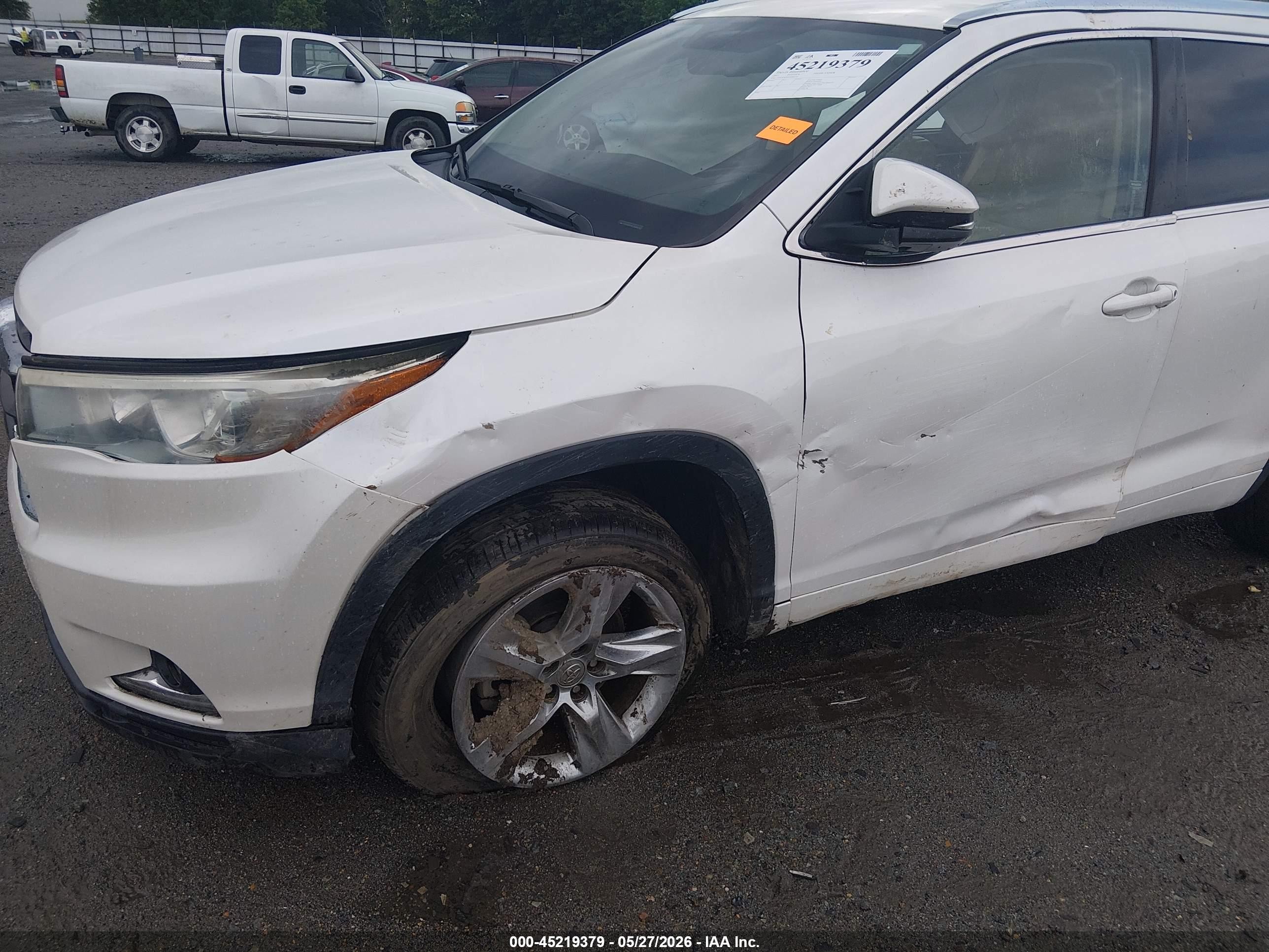 2015 Toyota Highlander Limited V6 White vin: 5TDYKRFH5FS069710